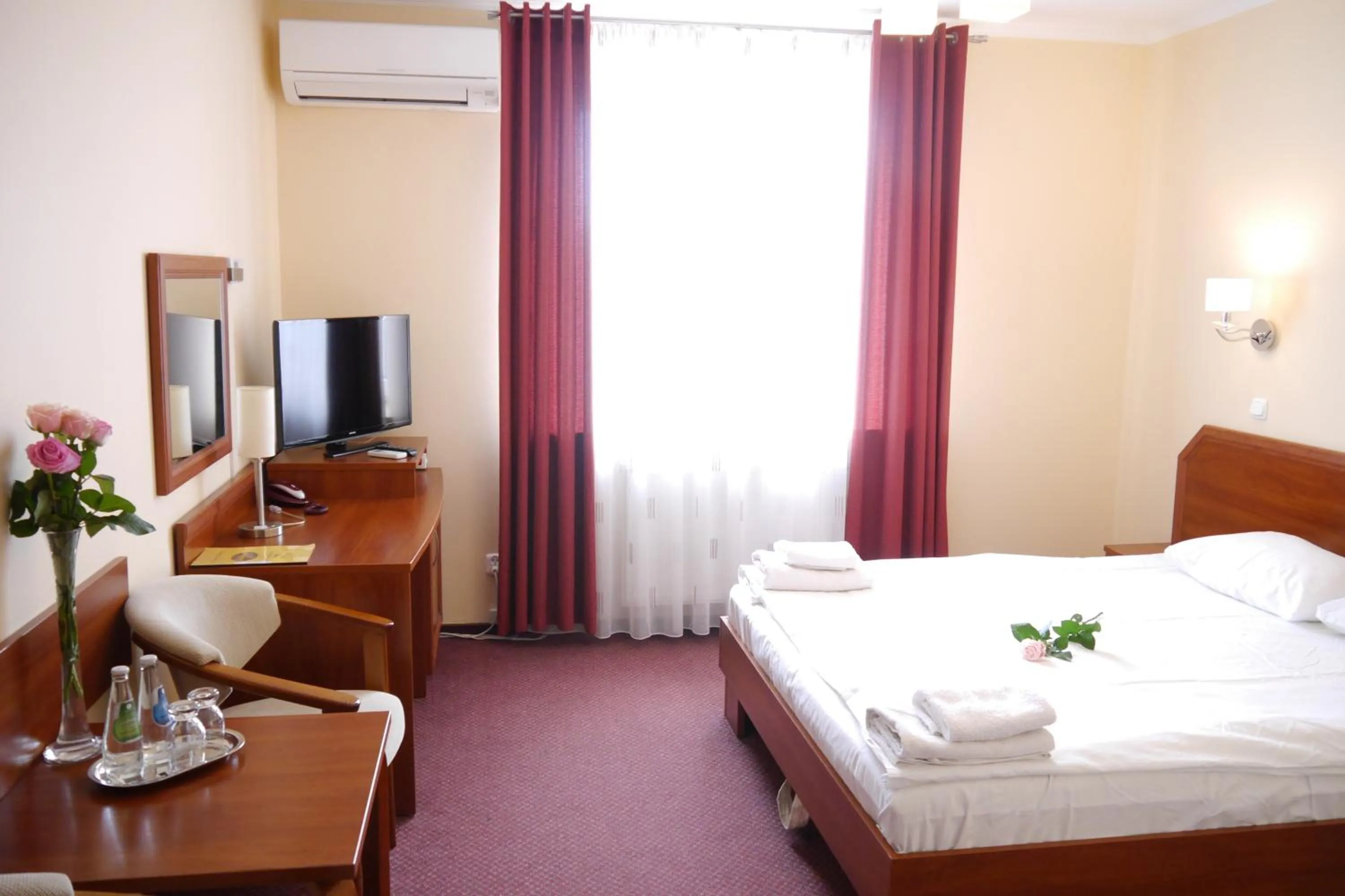 Bed in Hotel Restauracja Leliwa