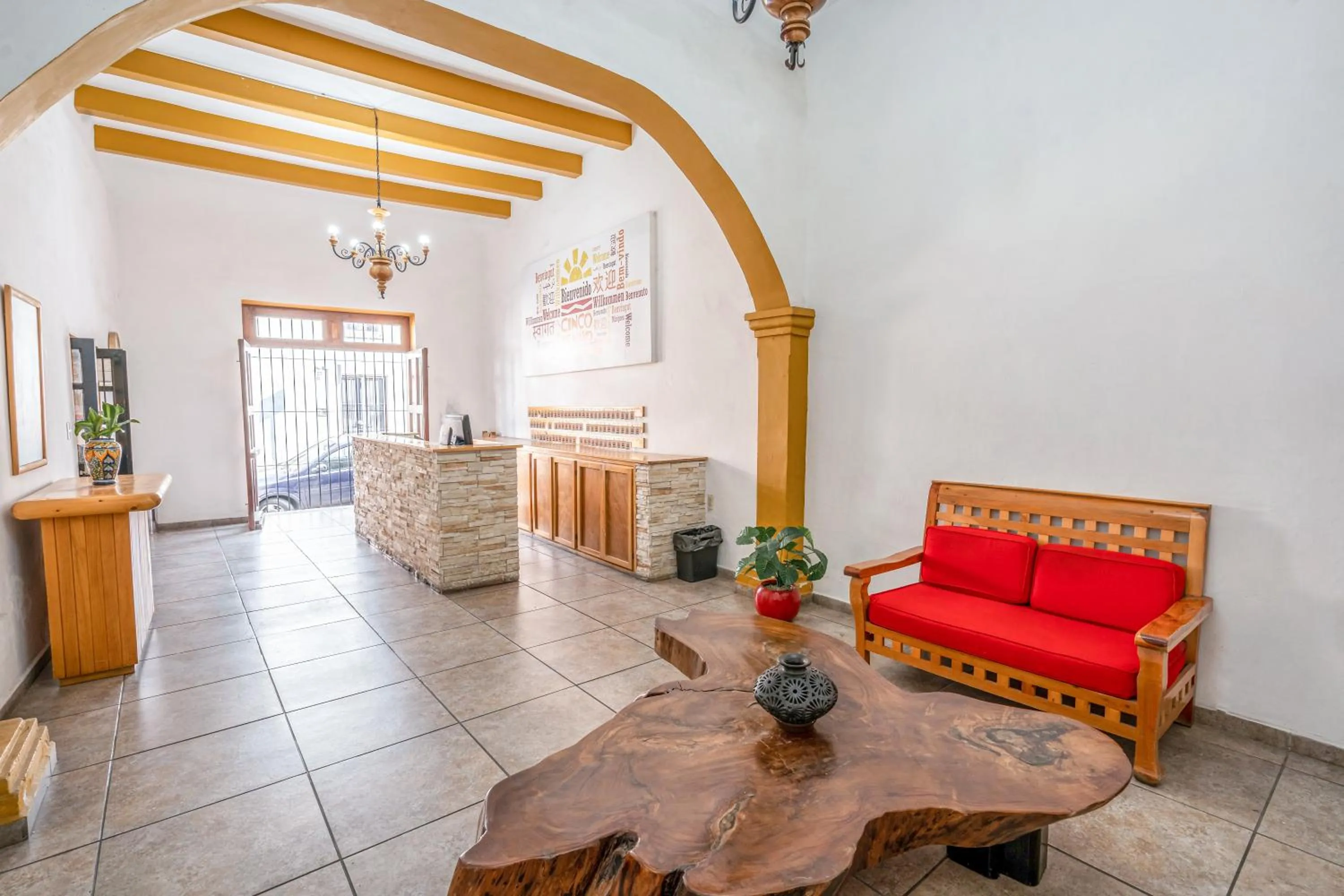 Lobby or reception in Cinco de Mayo Hotel