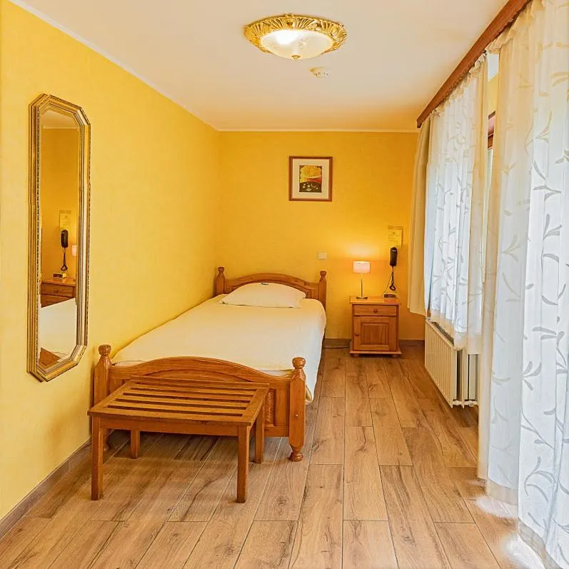 Bed in Hostellerie Val Fleuri