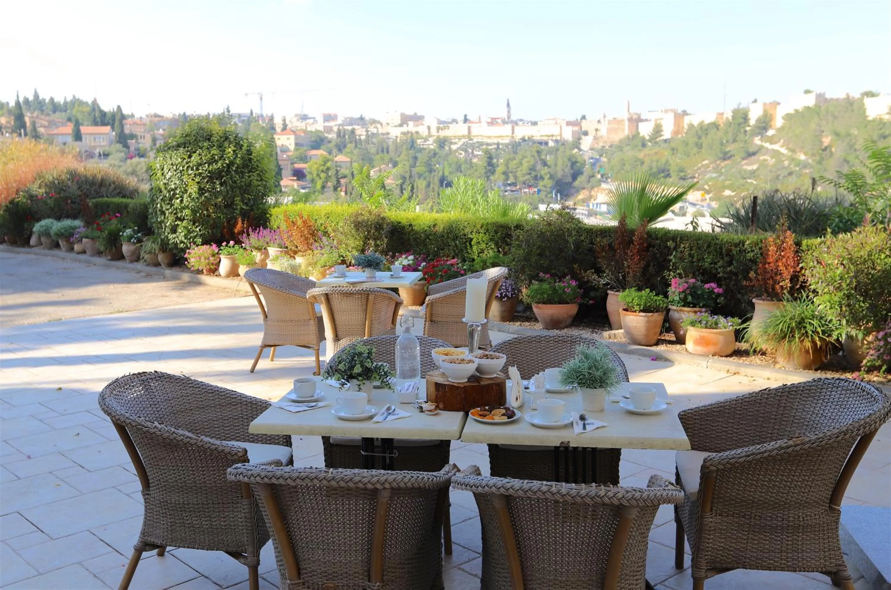 Restaurant/places to eat in Scots House Hotel