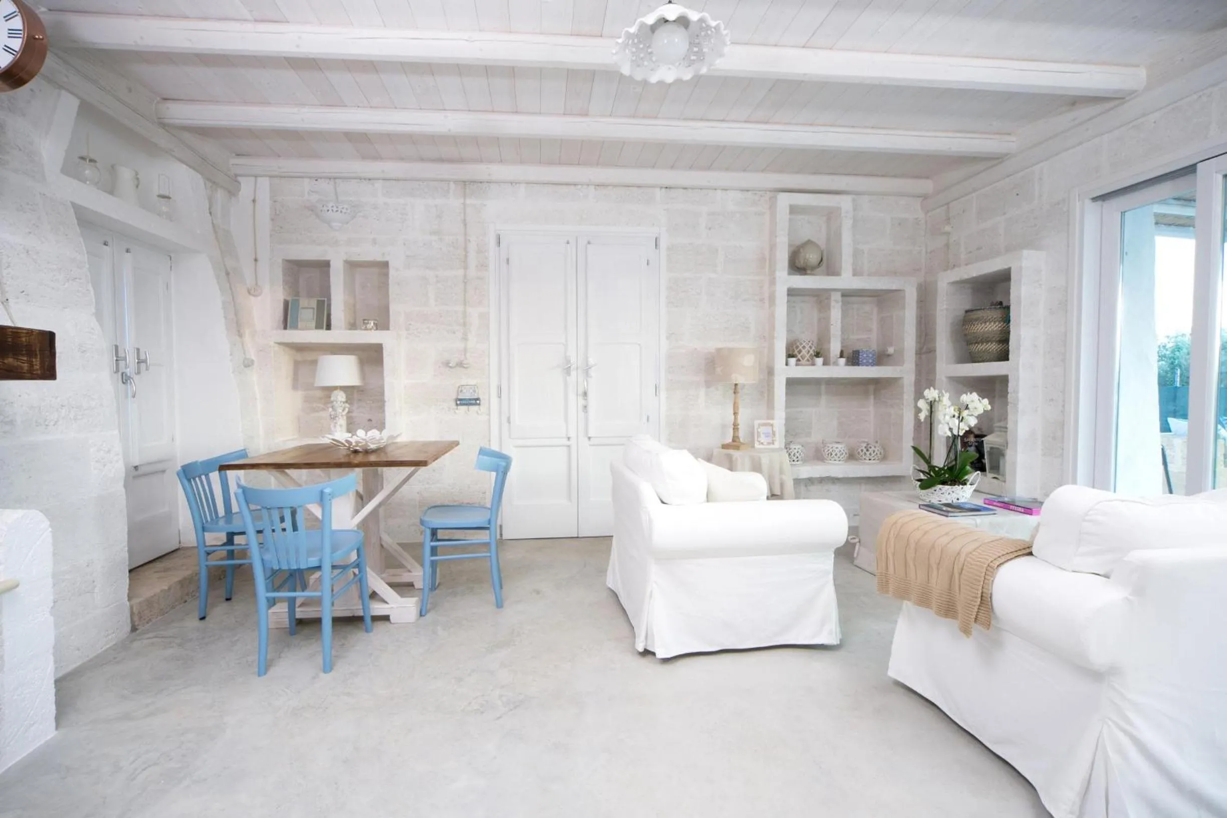 Living room, Bed in Villa Trullo Indipendente