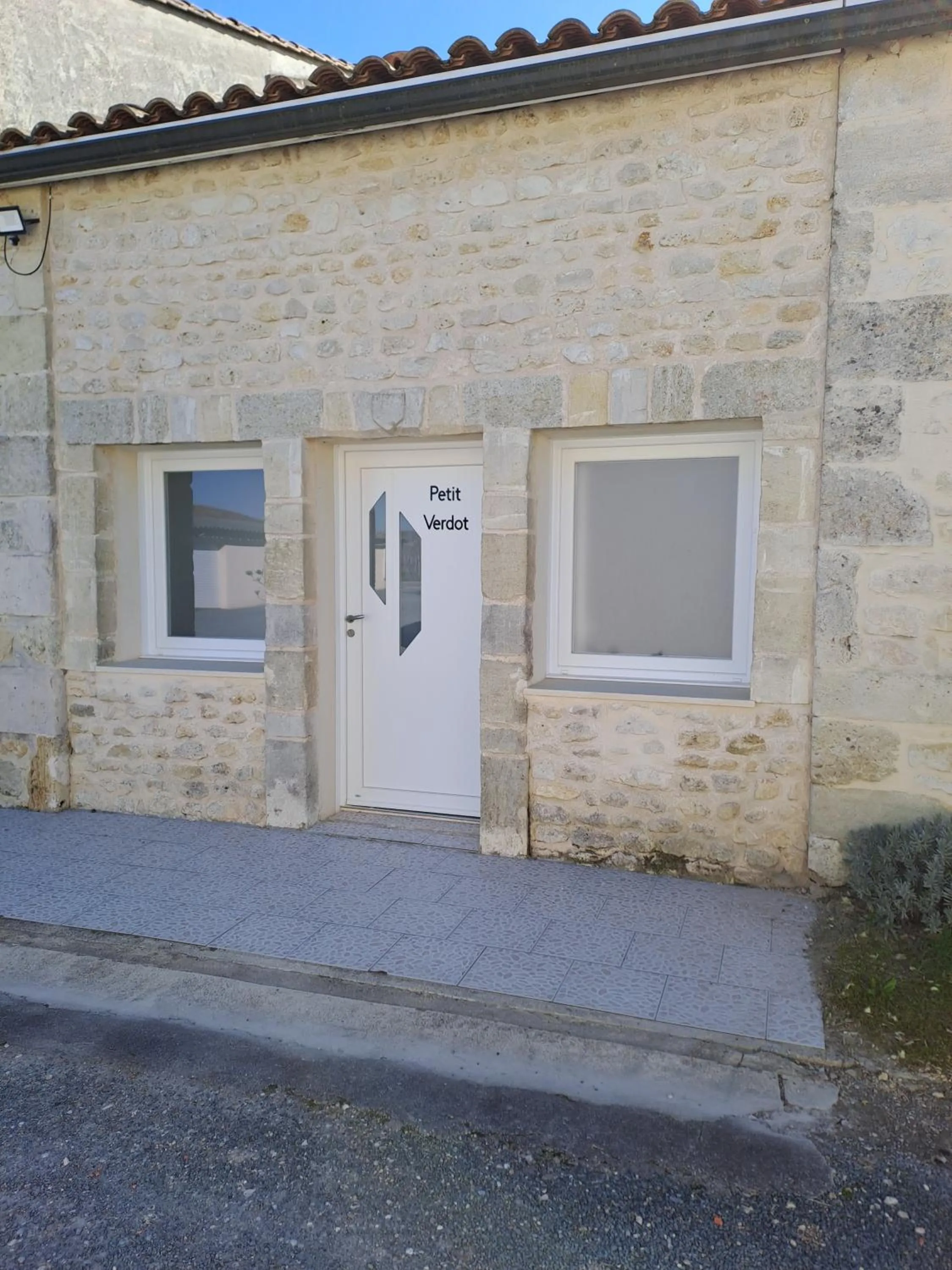 Facade/entrance in Chambres d'Hôtes Château Pierre de Montignac