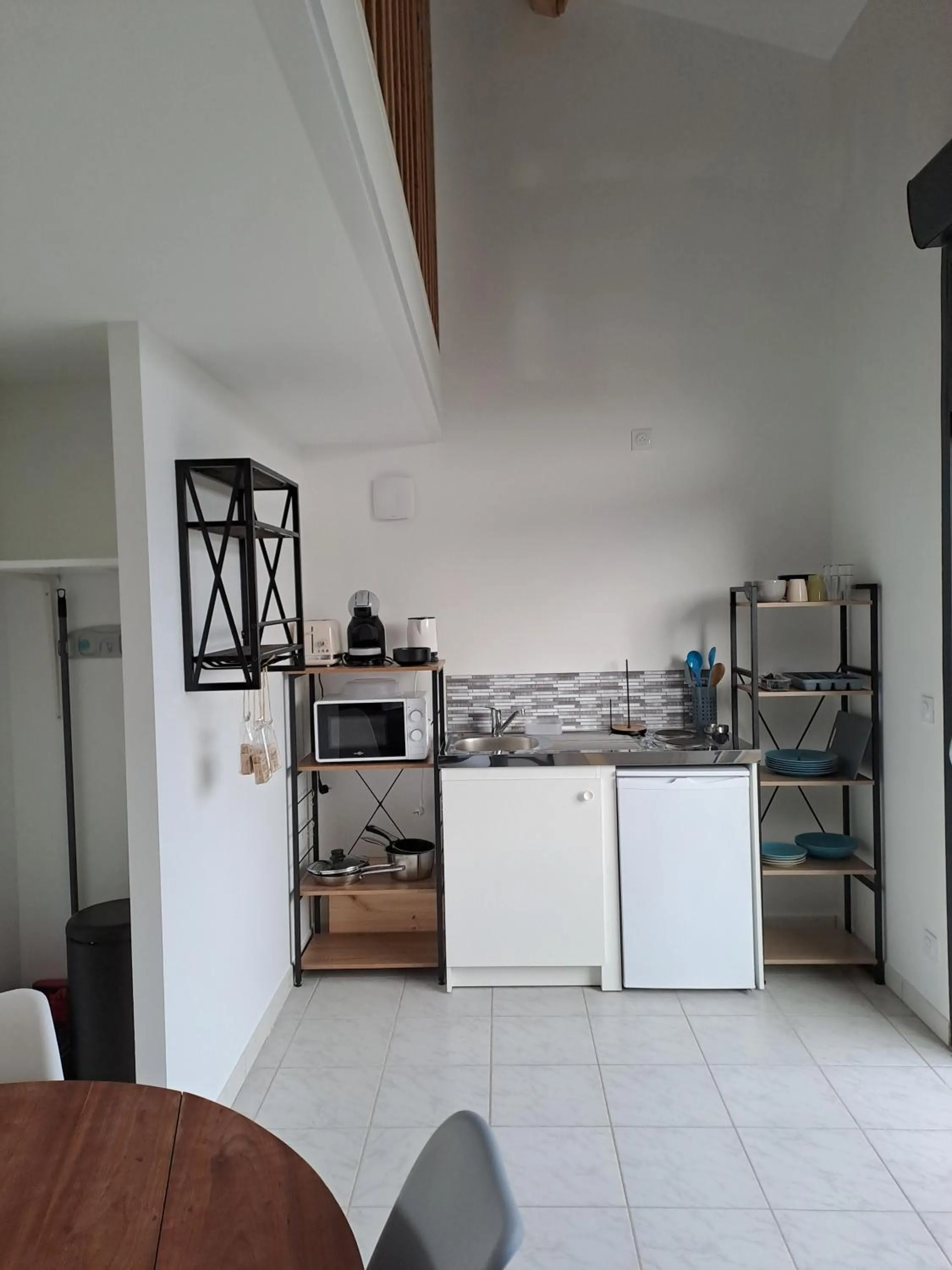 Kitchen or kitchenette in Chambres d'Hôtes Château Pierre de Montignac