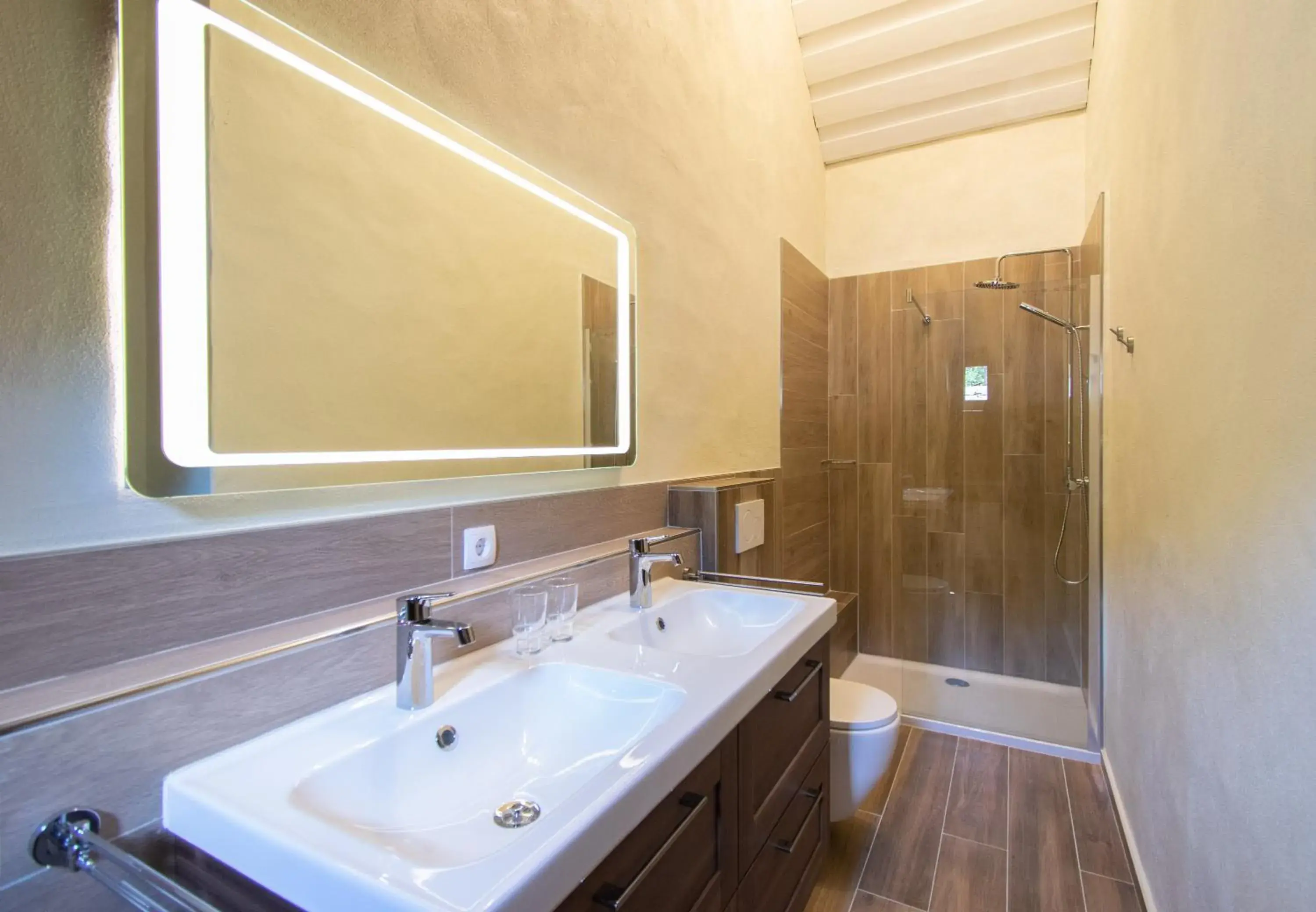 Quadruple Room with Shared Bathroom in Domaine du Moulin d'Asselborn Quadruple Room with Shared Bathroom in Domaine du Moulin d'Asselborn