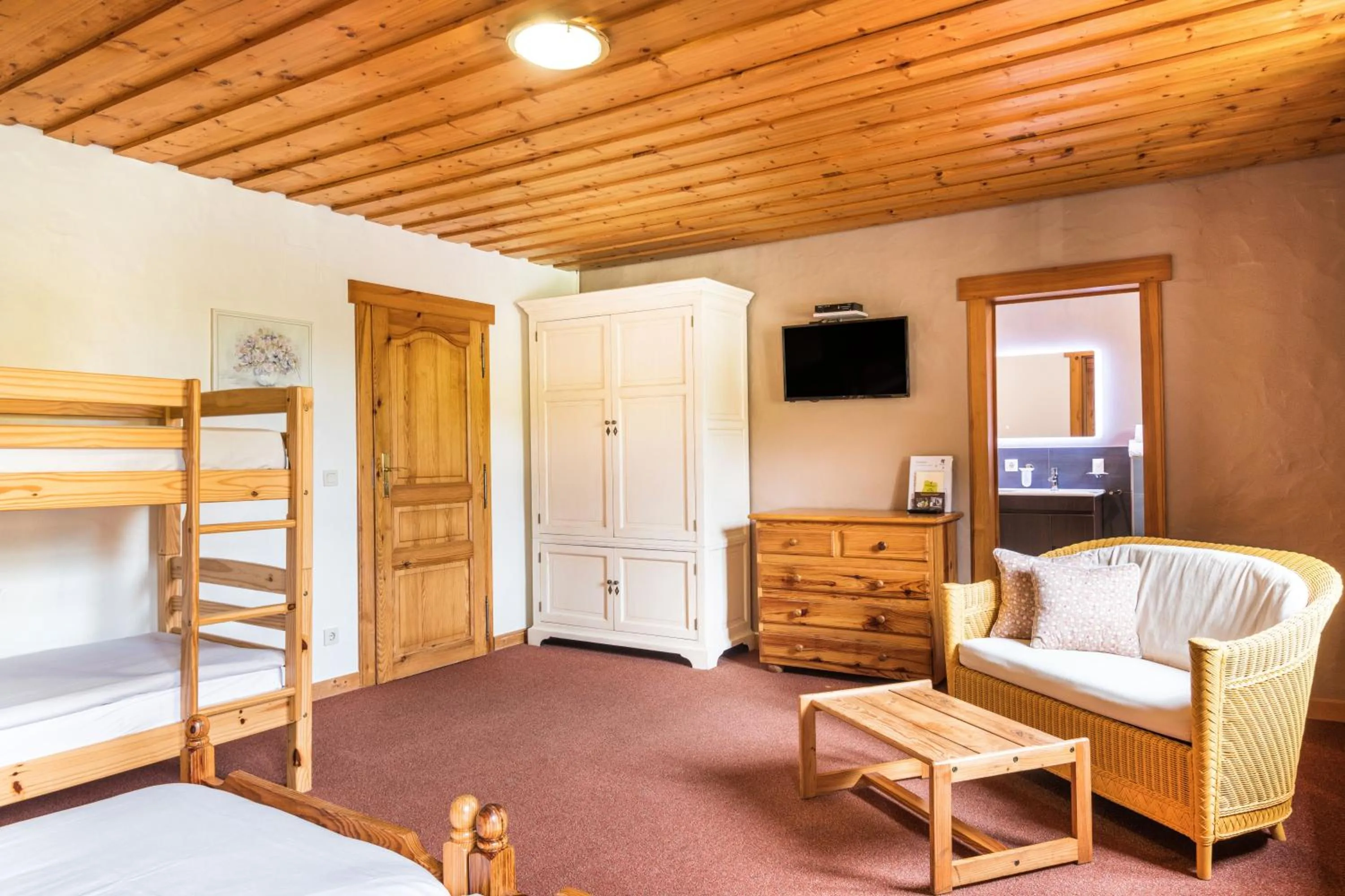 Photo of the whole room, Bed in Domaine du Moulin d'Asselborn