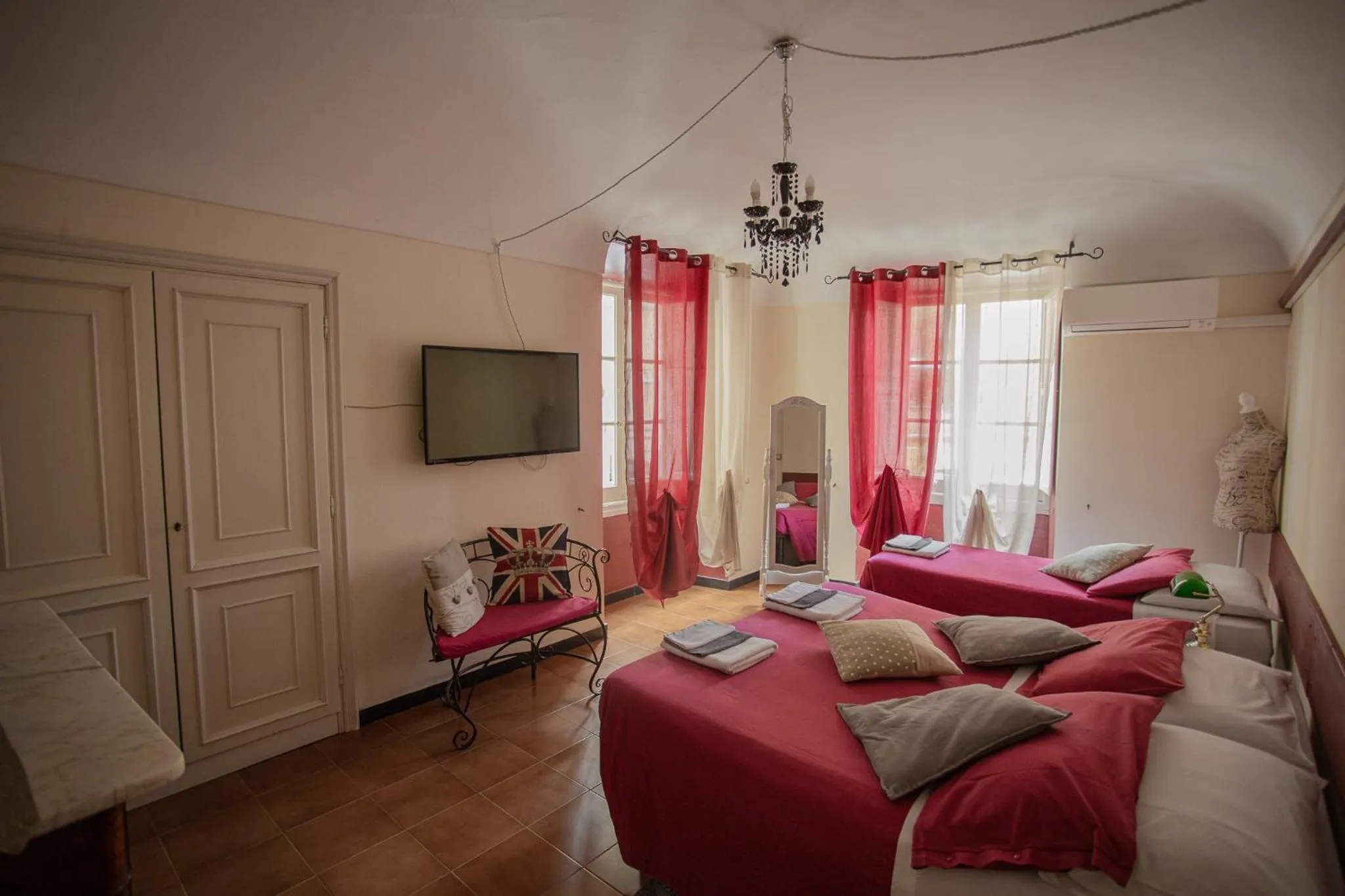 Photo of the whole room in Antico Pozzo Bed and Breakfast