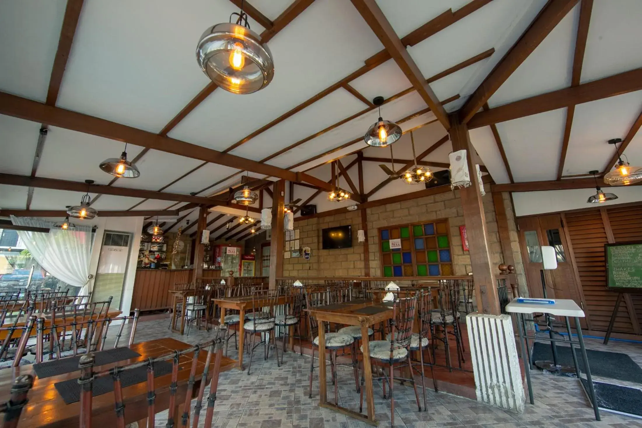 Restaurant/places to eat in Rosvenil Hotel Restaurant/places to eat in Rosvenil Hotel