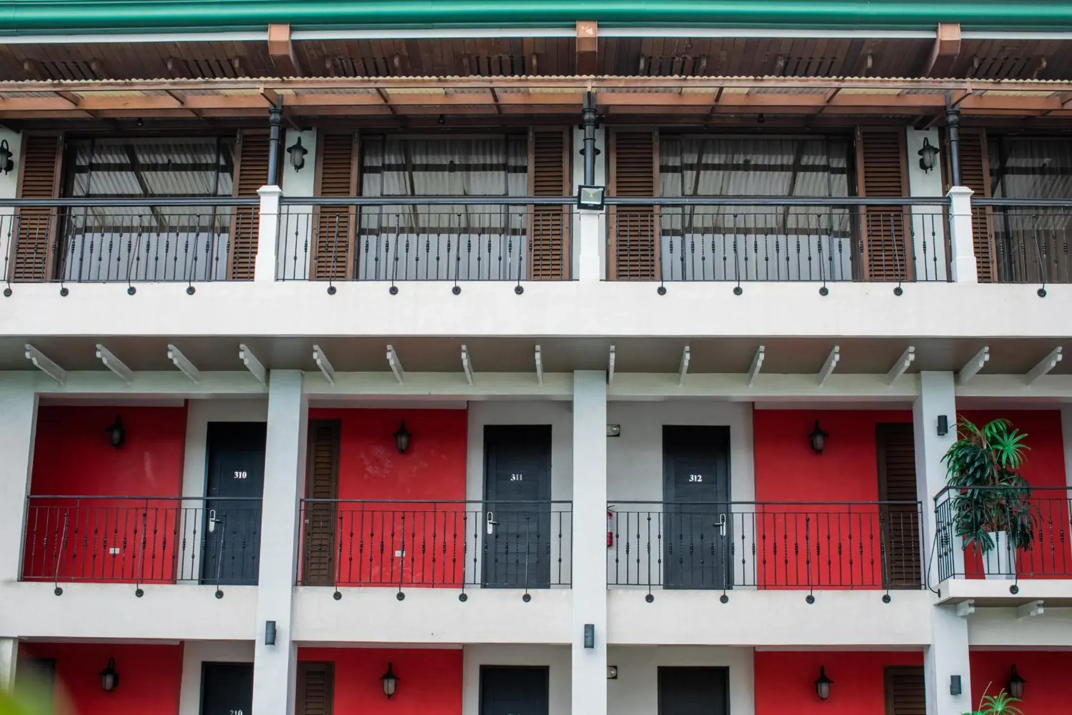 Property building in Rosvenil Hotel Property building in Rosvenil Hotel