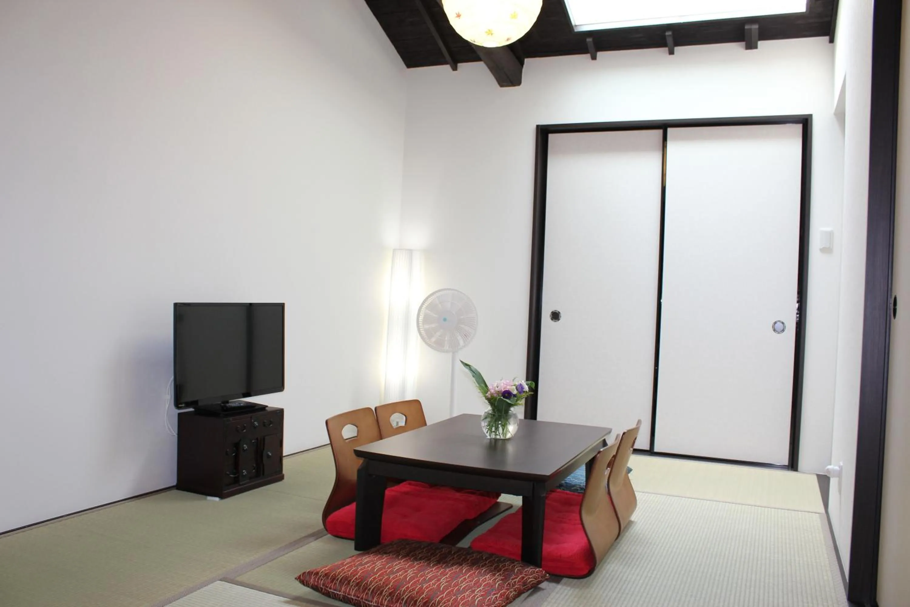 Photo of the whole room in Akaneya Kyoto Station