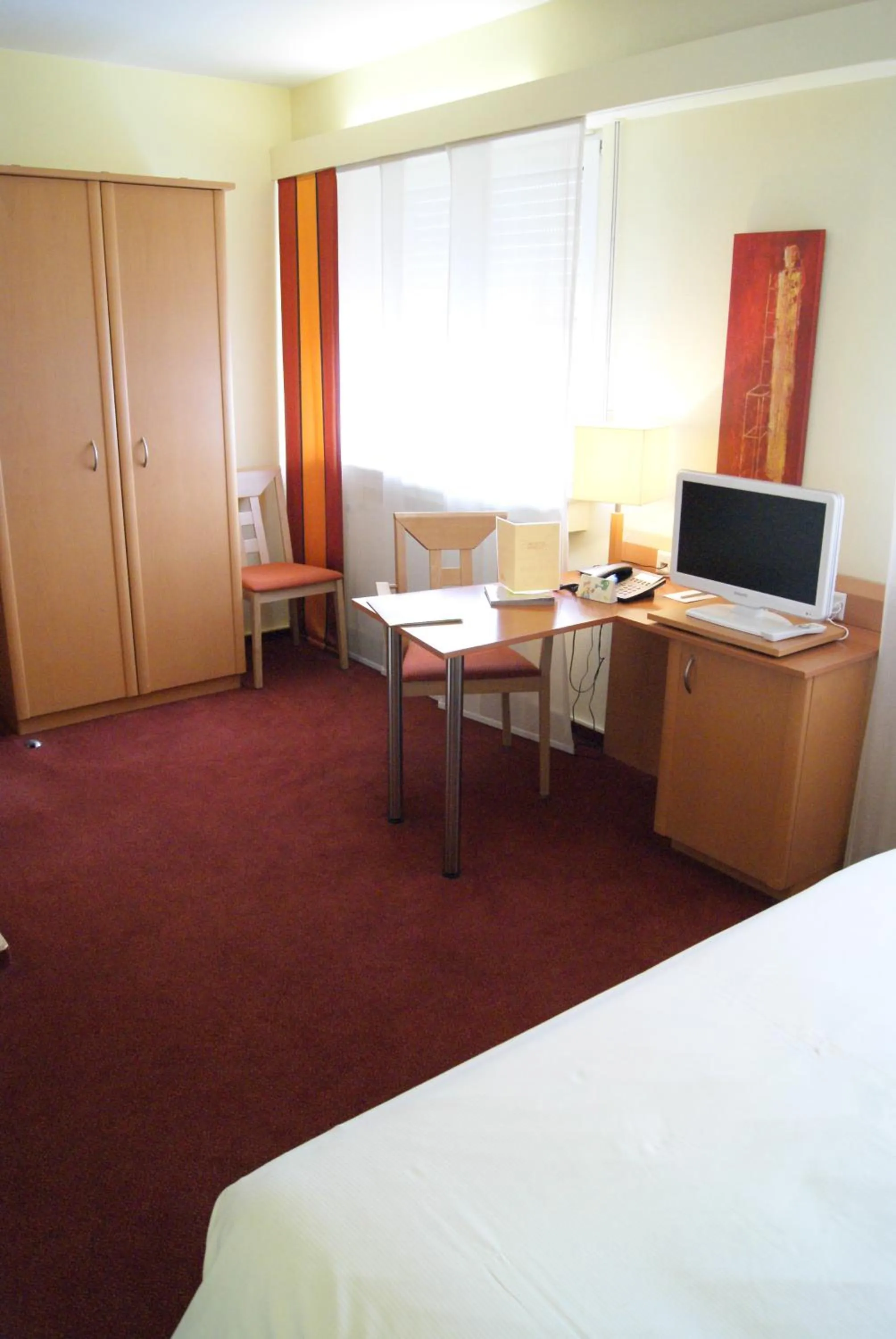 Photo of the whole room, Bed in Logis Hôtel Acacia