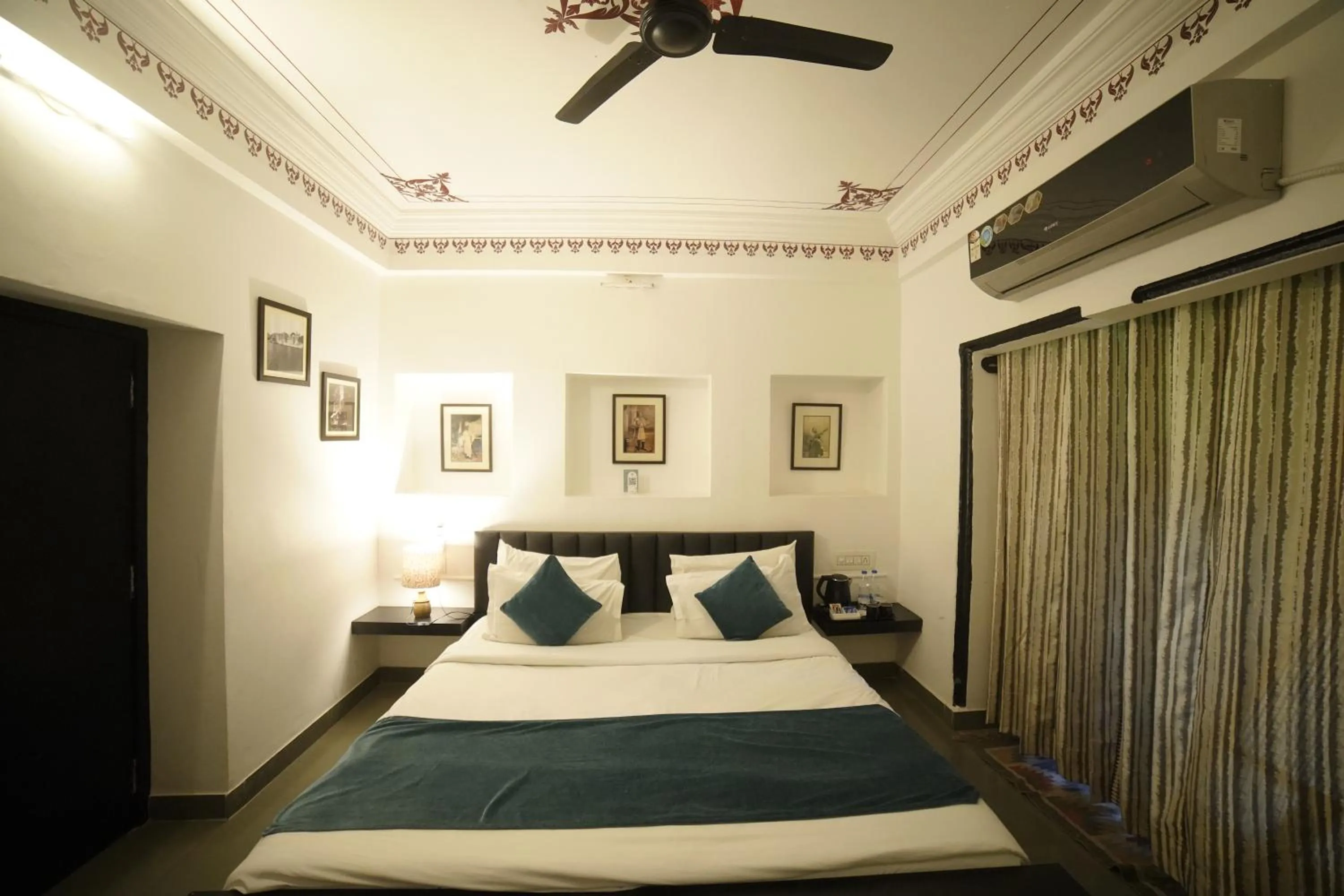 Bed in Hotel Banjara Heritage