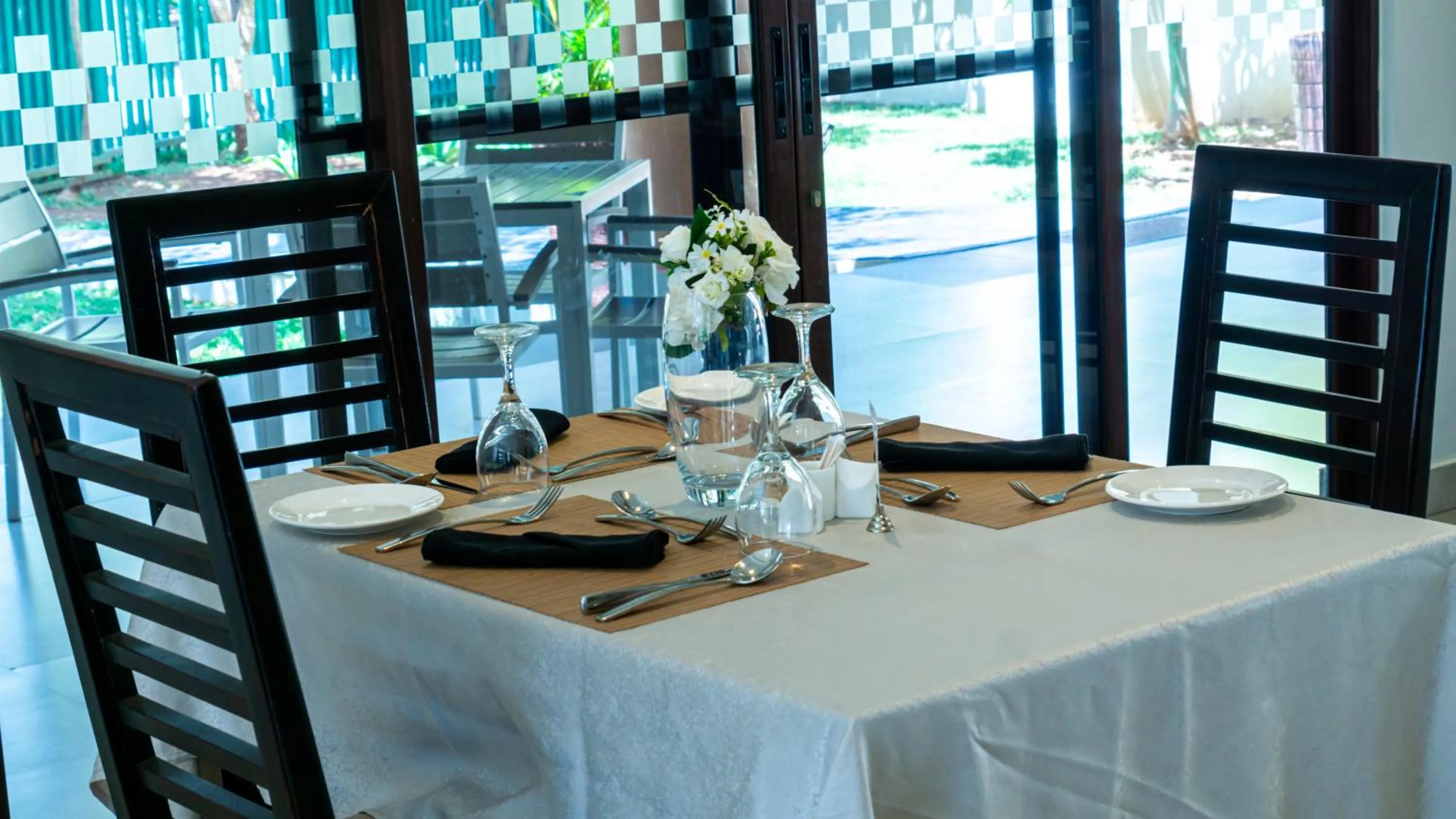 Restaurant/places to eat in Twangale Resort & Spa