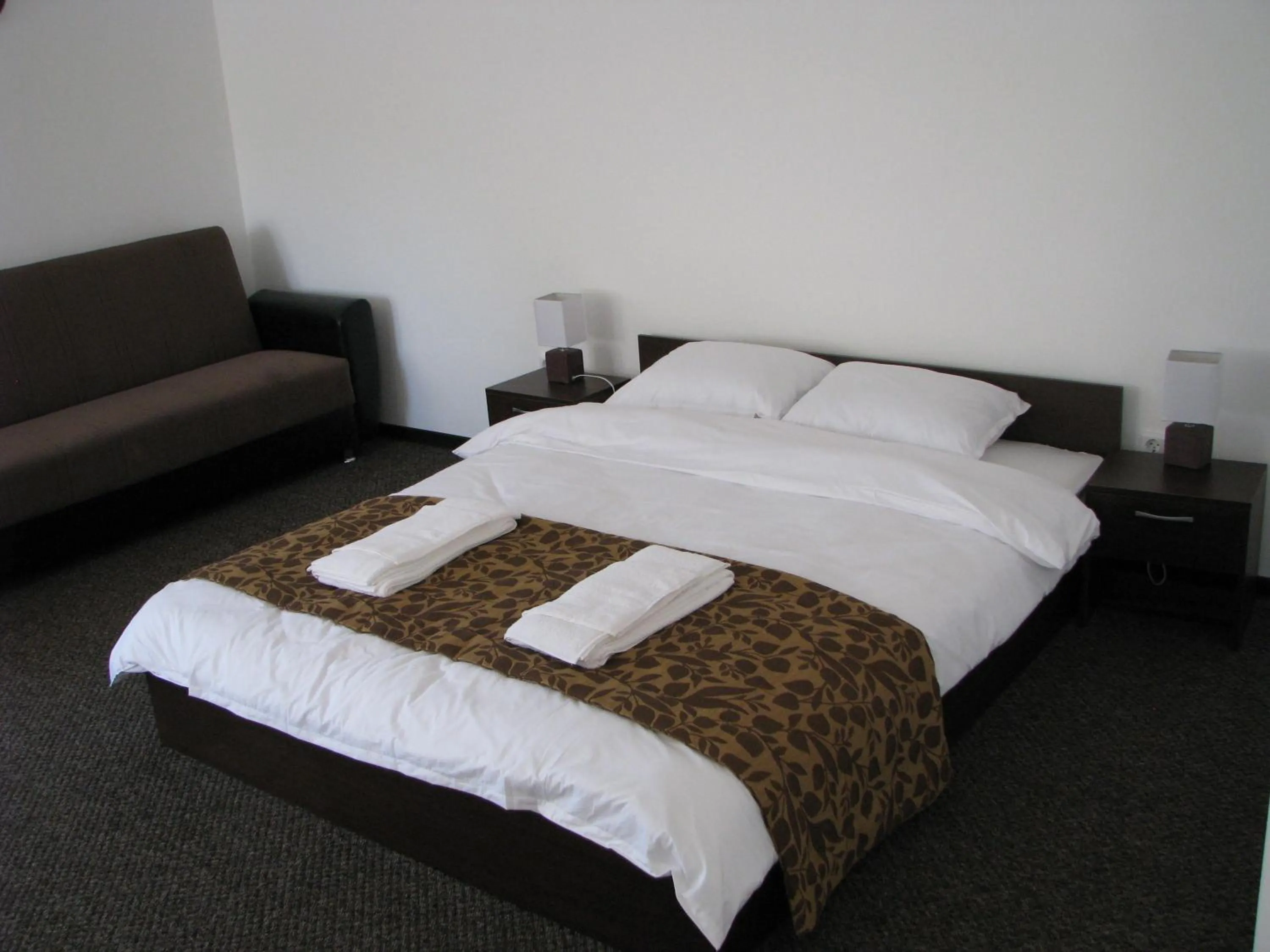 Photo of the whole room, Bed in Park Hotel Eagle Stone