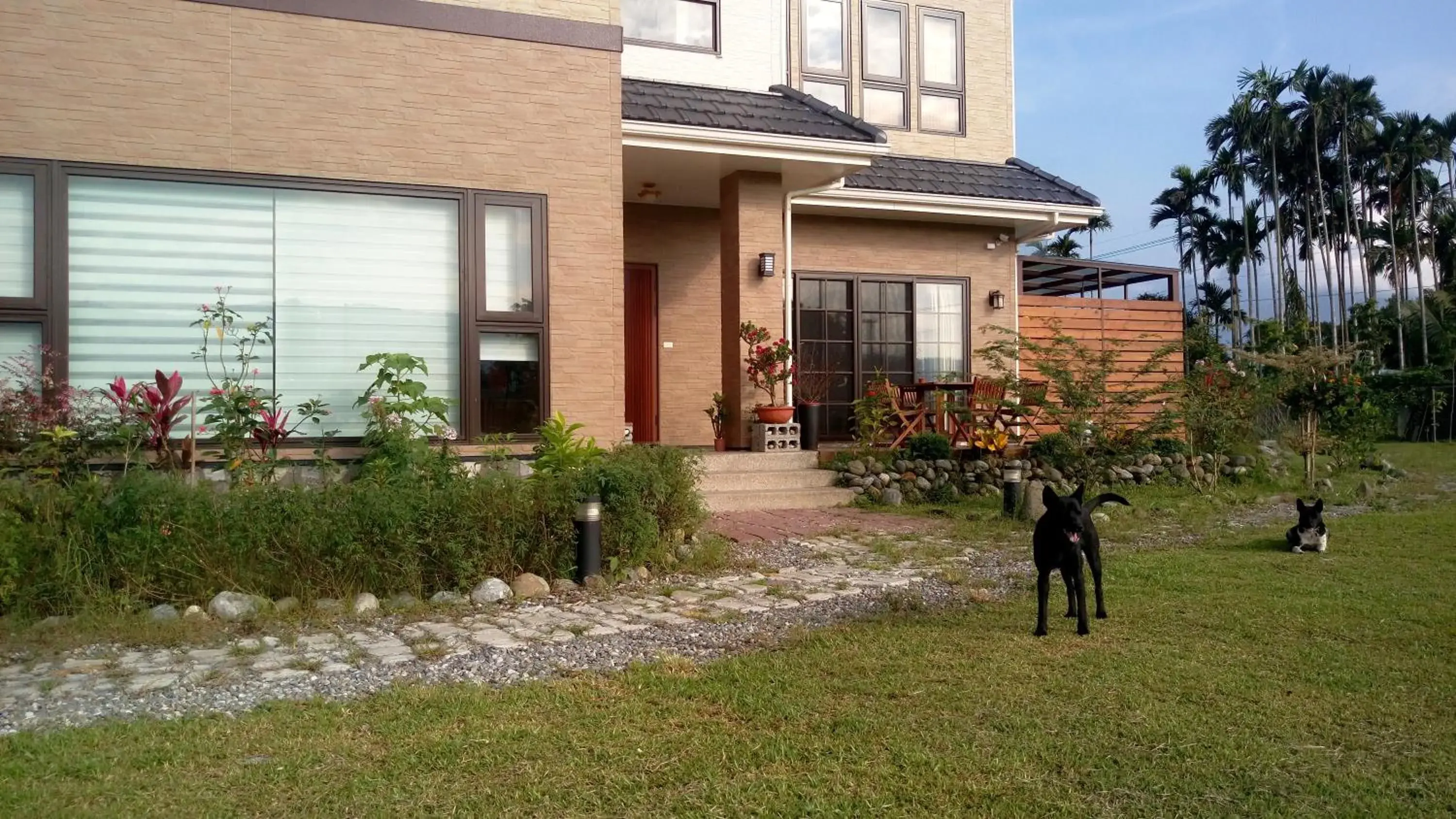 Garden view in Celine's B&B Garden view in Celine's B&B