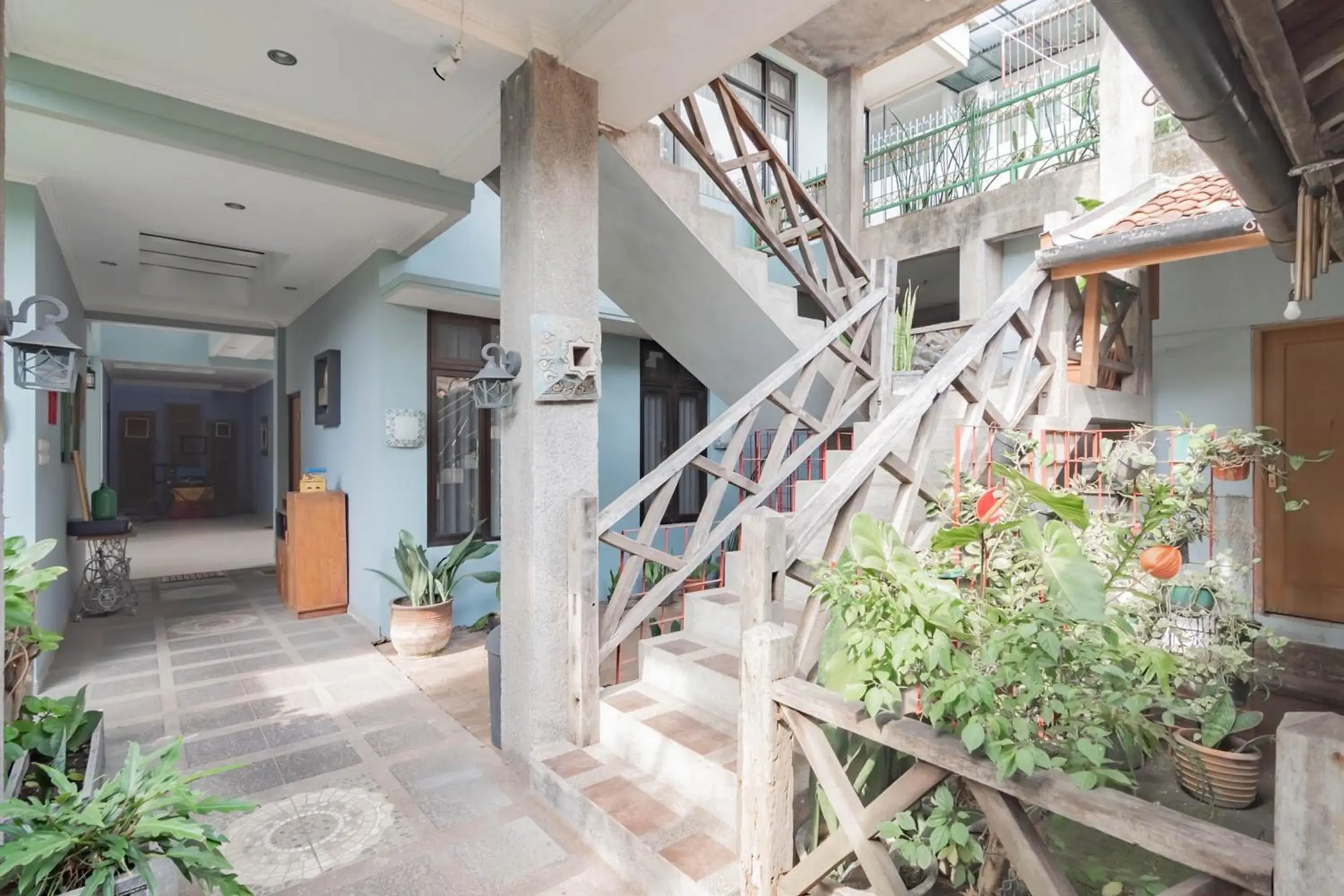 Property building in RedDoorz at Palagan Joglo Sersan Bajuri Property building in RedDoorz at Palagan Joglo Sersan Bajuri