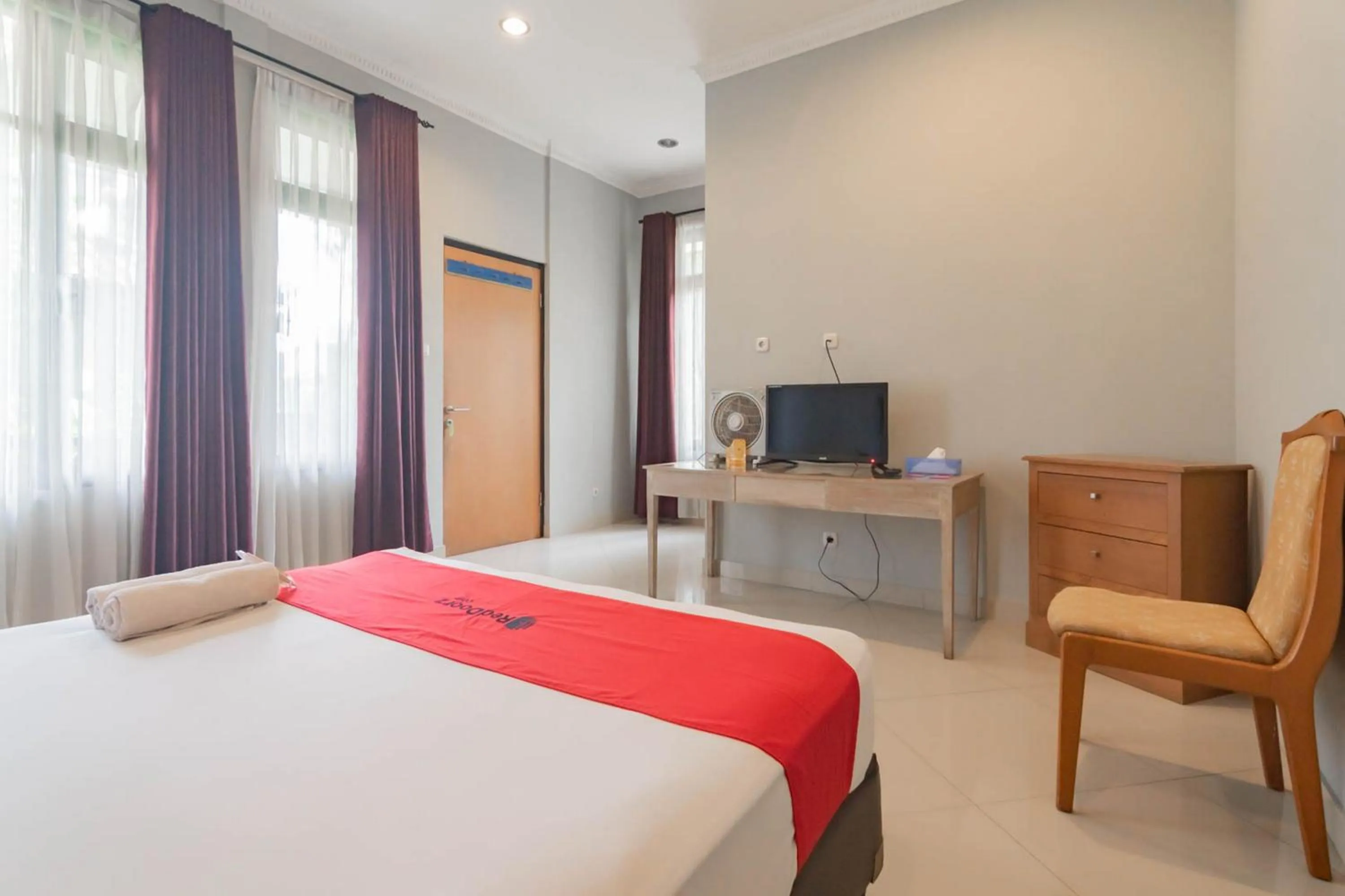 Bedroom, Bed in RedDoorz at Palagan Joglo Sersan Bajuri