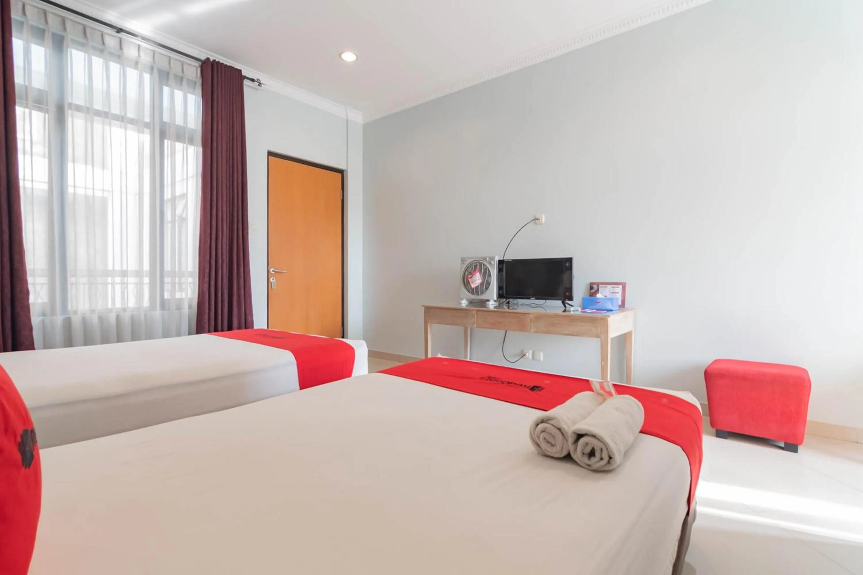 Bedroom, Bed in RedDoorz at Palagan Joglo Sersan Bajuri