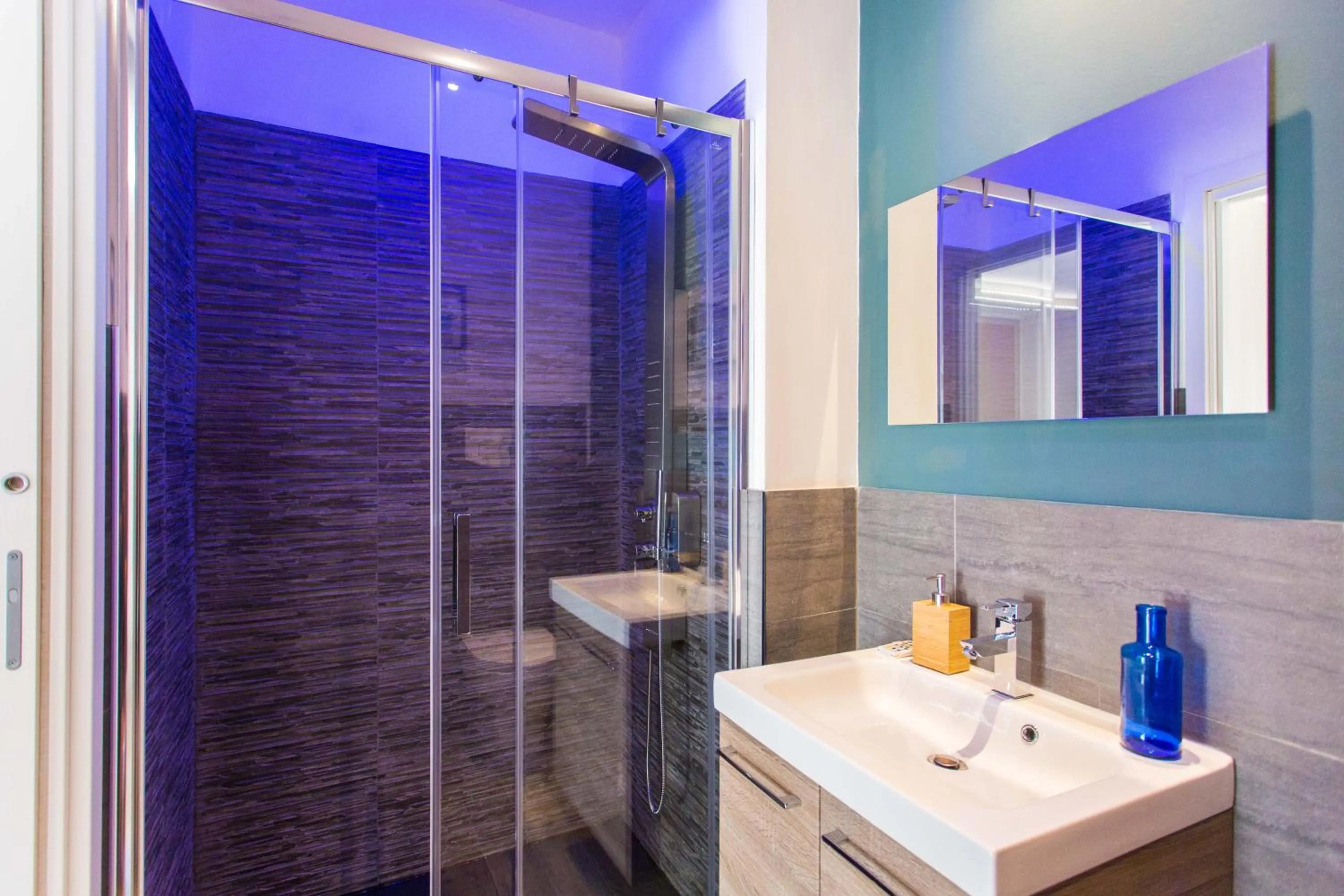 Bathroom in Politeama Luxury Suites