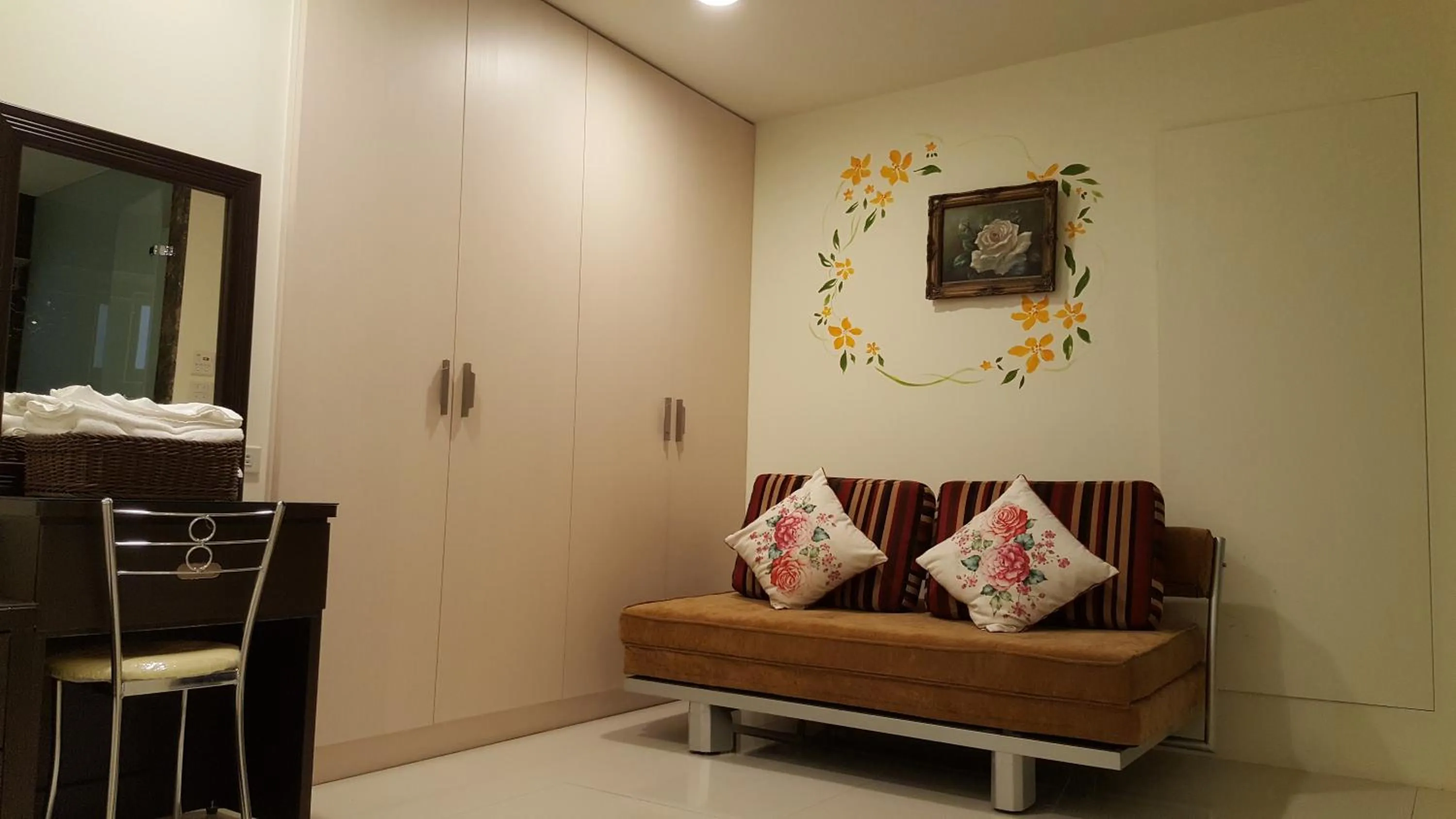 Decorative detail in Qinbian B&B