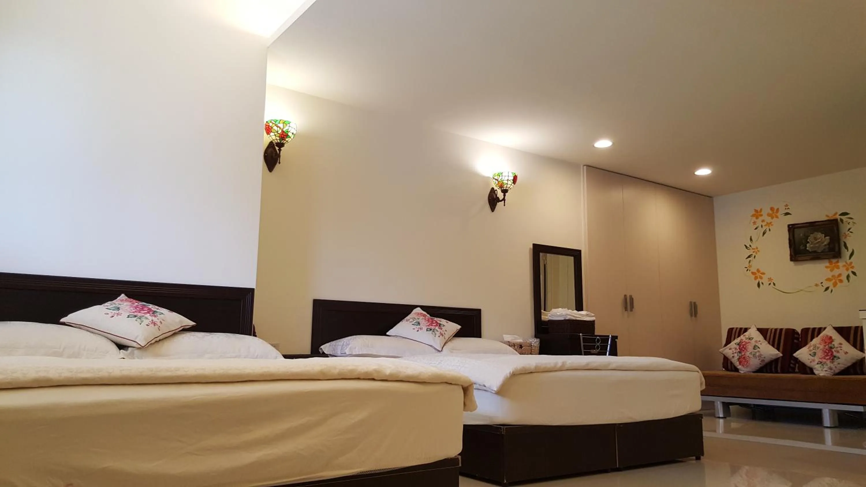 Decorative detail, Bed in Qinbian B&B