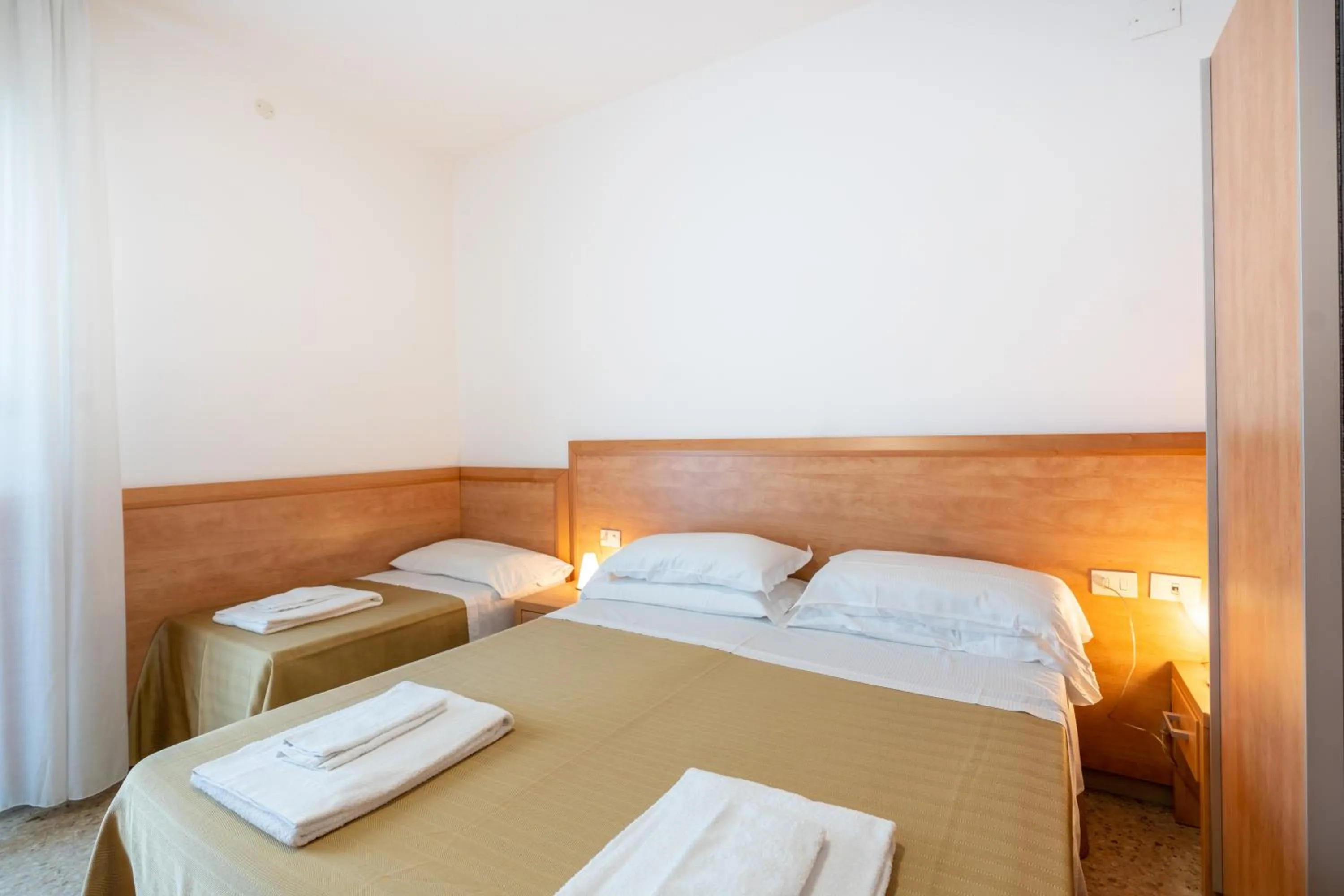 Photo of the whole room in Hotel La Pineta