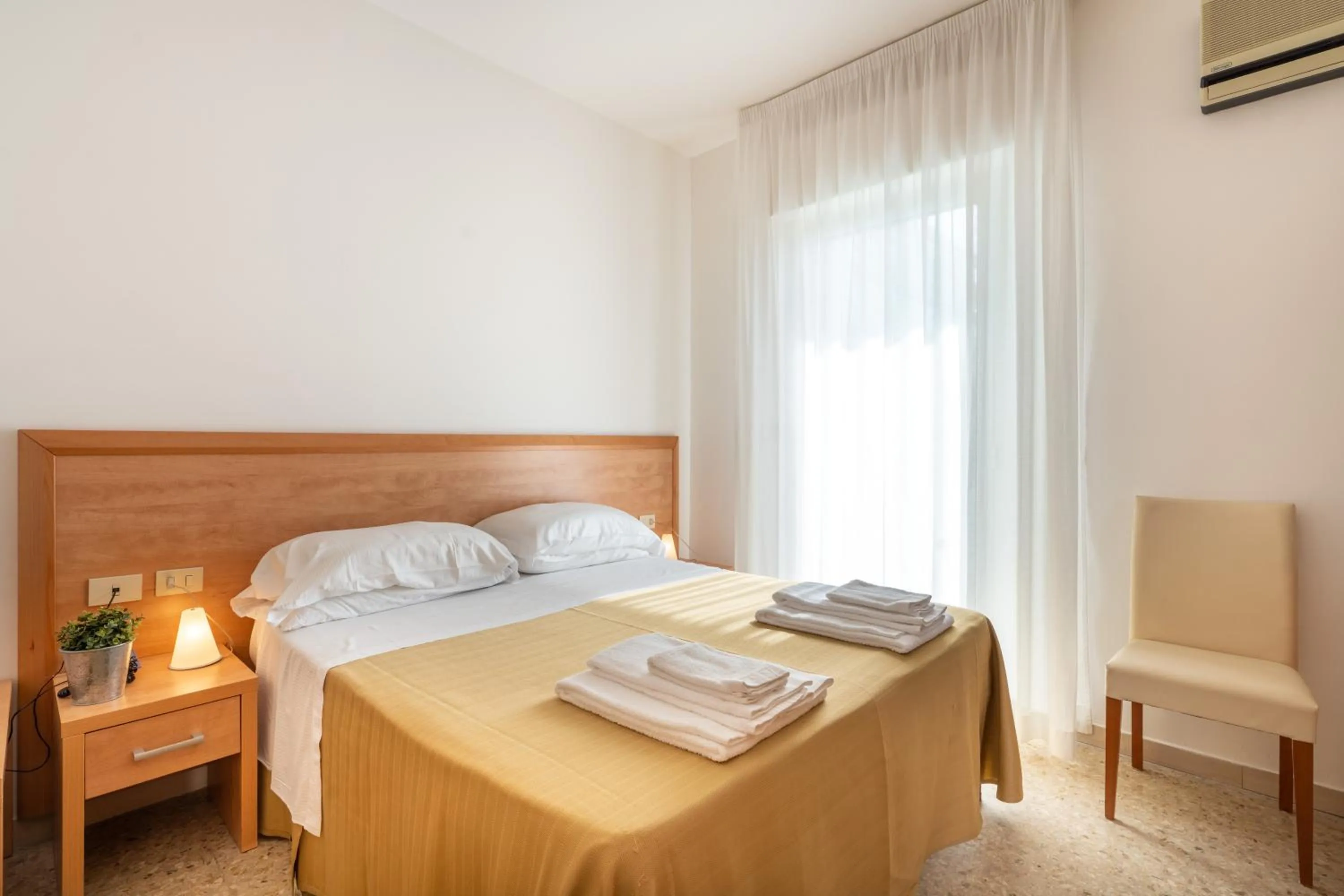 Photo of the whole room in Hotel La Pineta