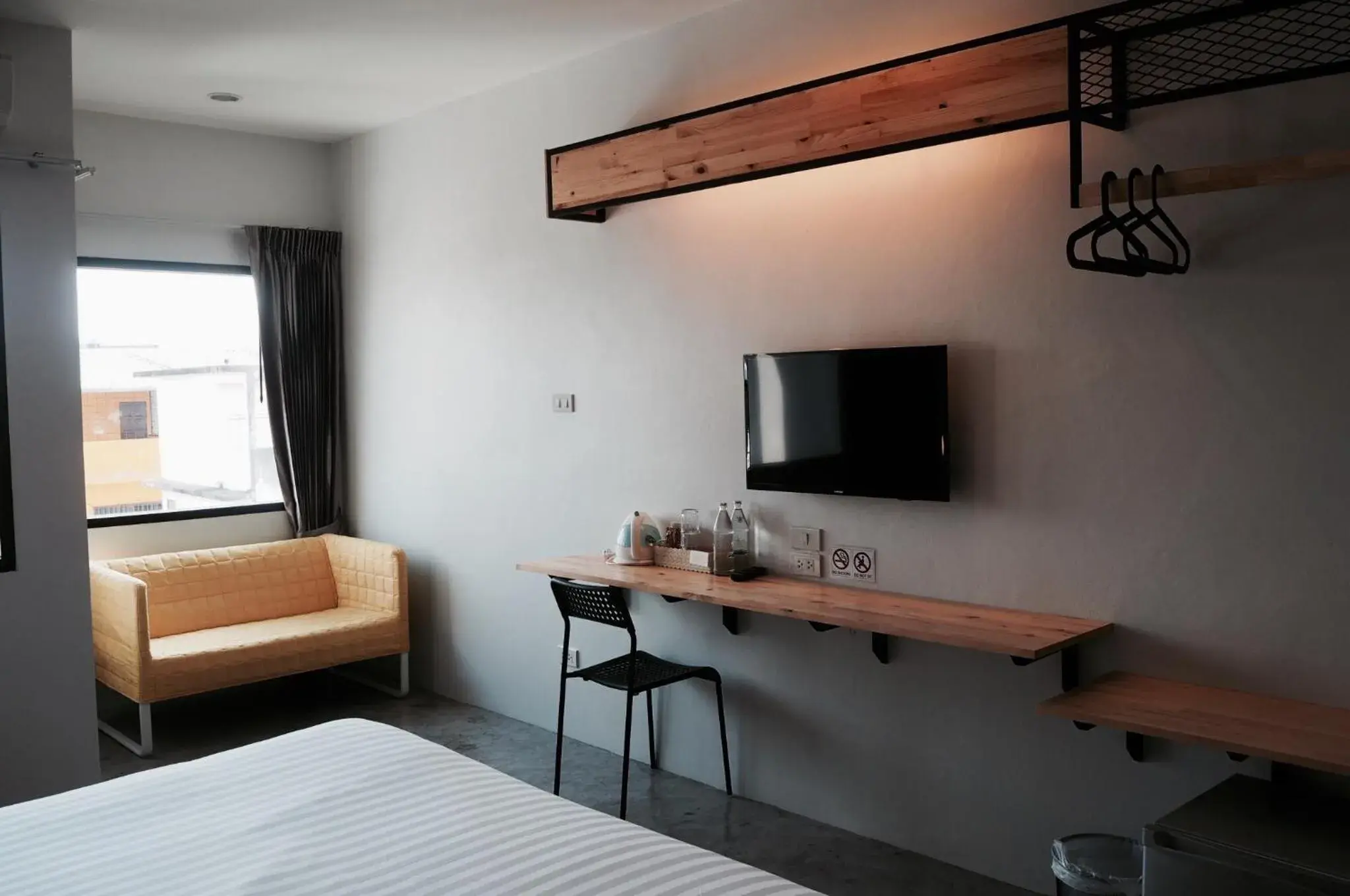 Communal lounge/ TV room, Bed in A3 Living Communal lounge/ TV room, Bed in A3 Living