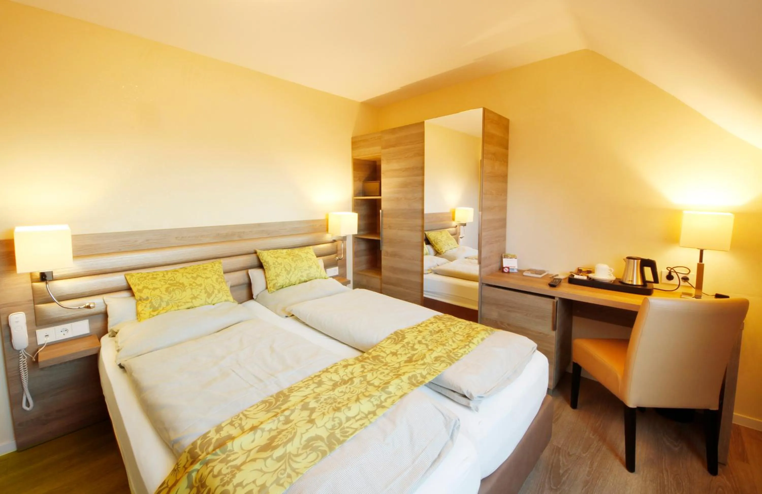 Photo of the whole room, Bed in Hotel Saint Fiacre