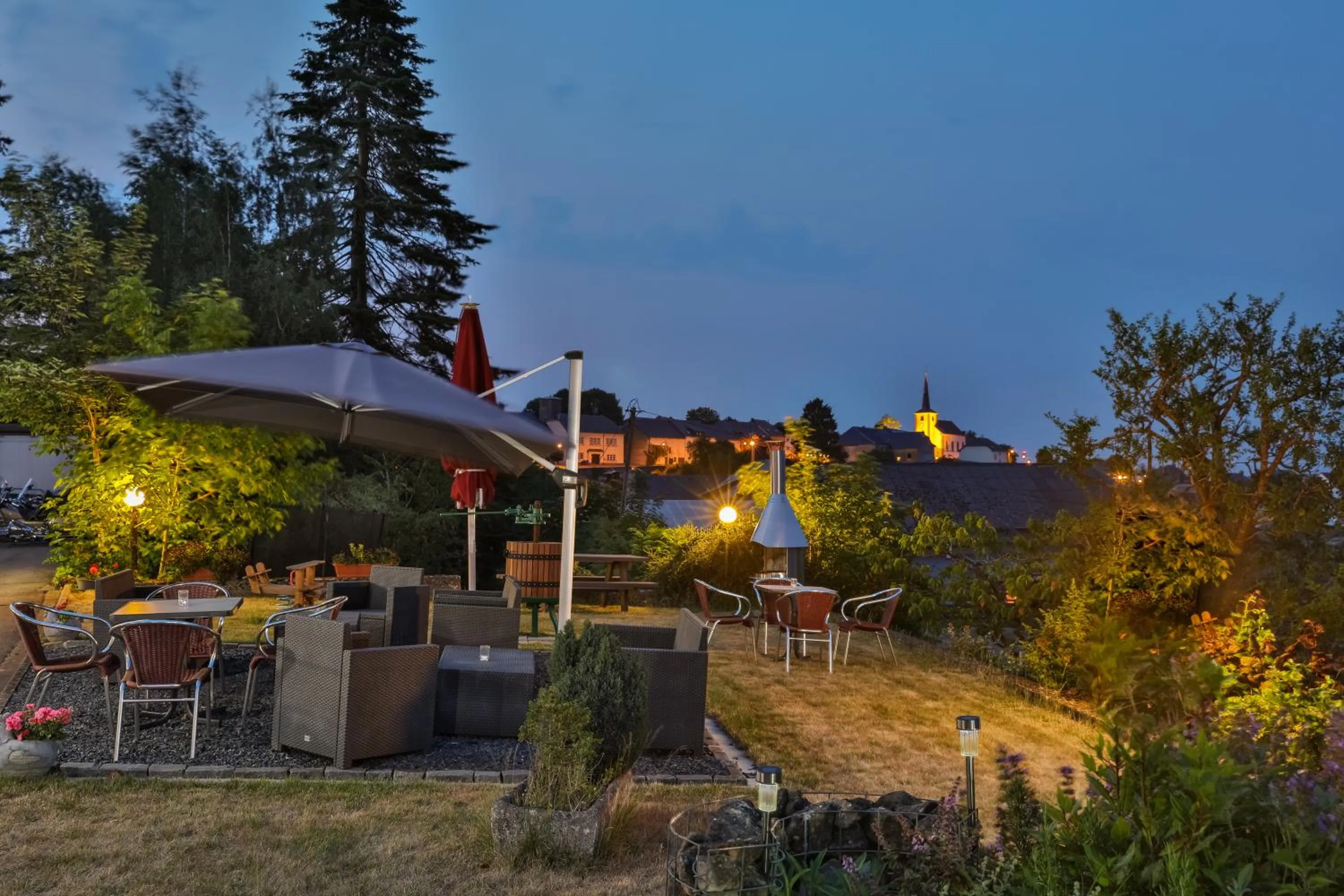 Garden in Hotel Saint Fiacre