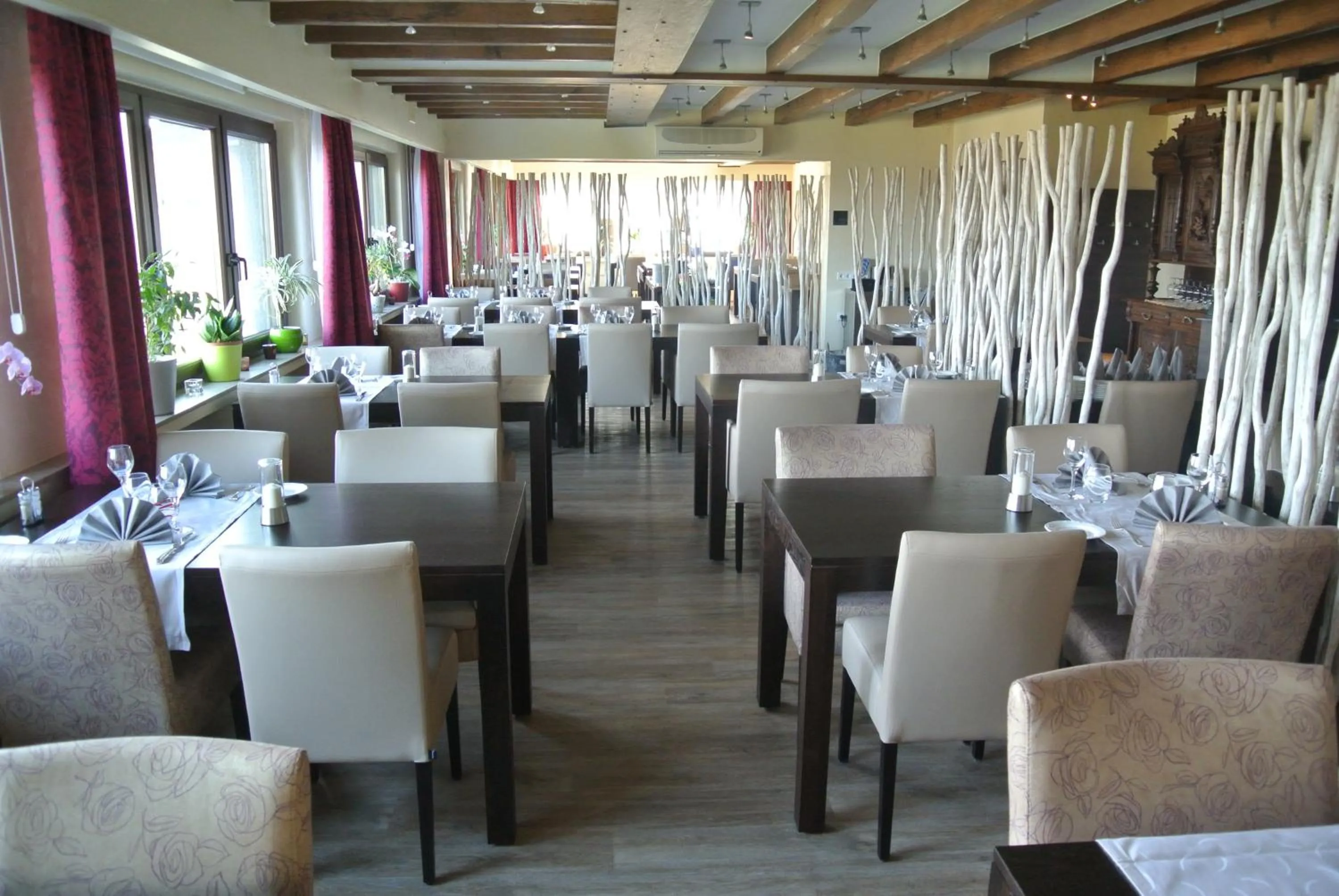 Restaurant/places to eat in Hotel Saint Fiacre