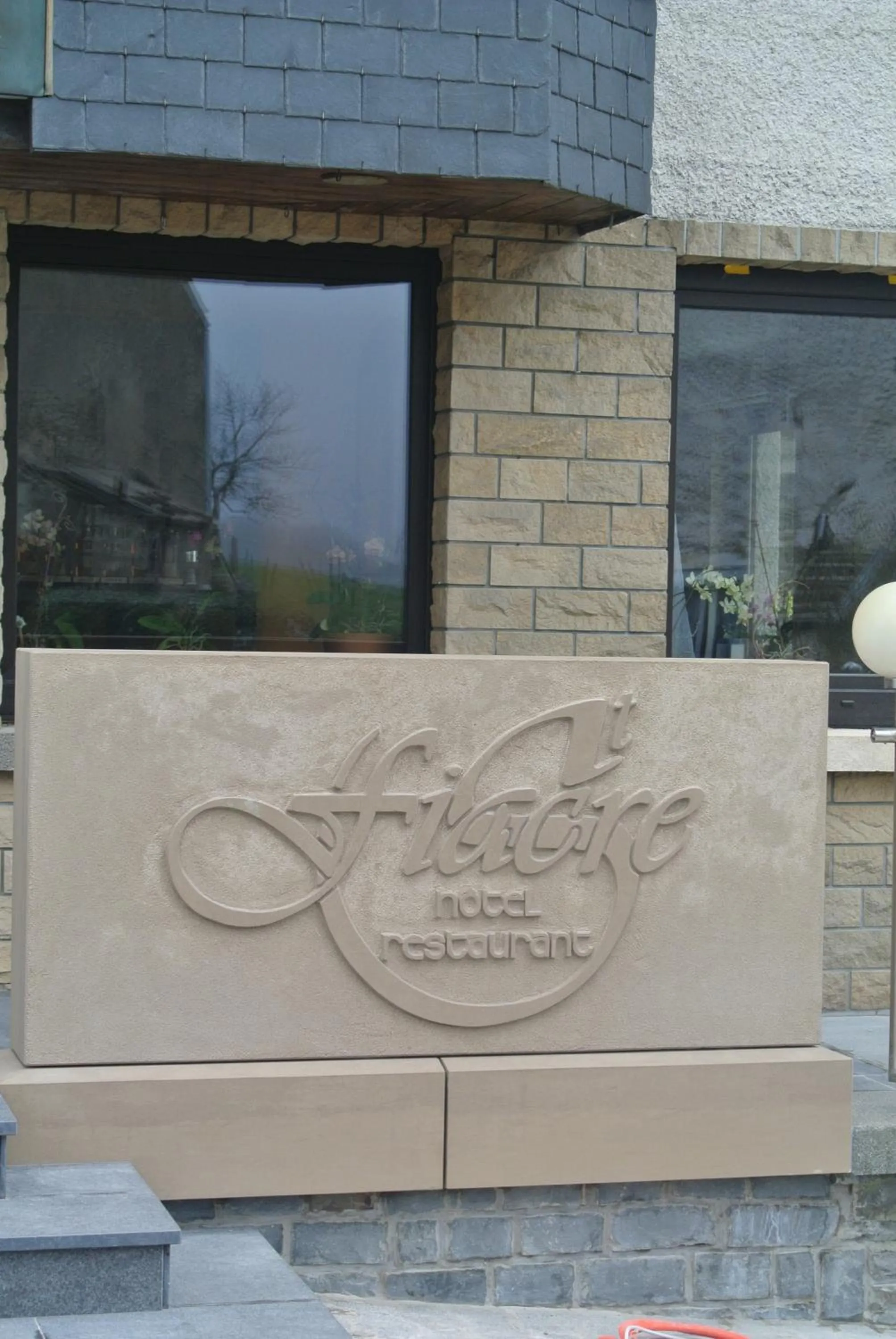 Property logo or sign in Hotel Saint Fiacre