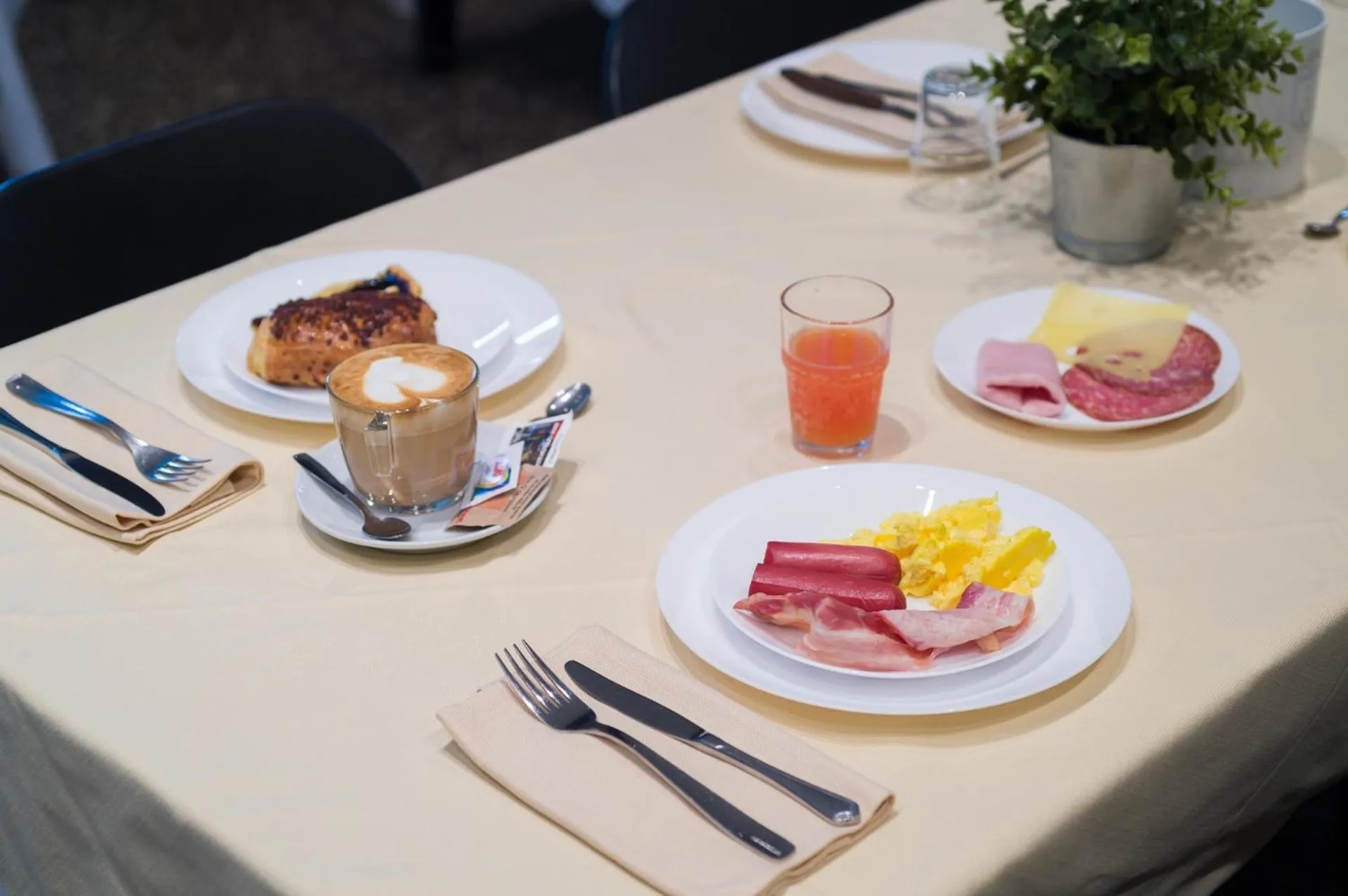 Breakfast in Camplus Pietralata - Casa per Ferie