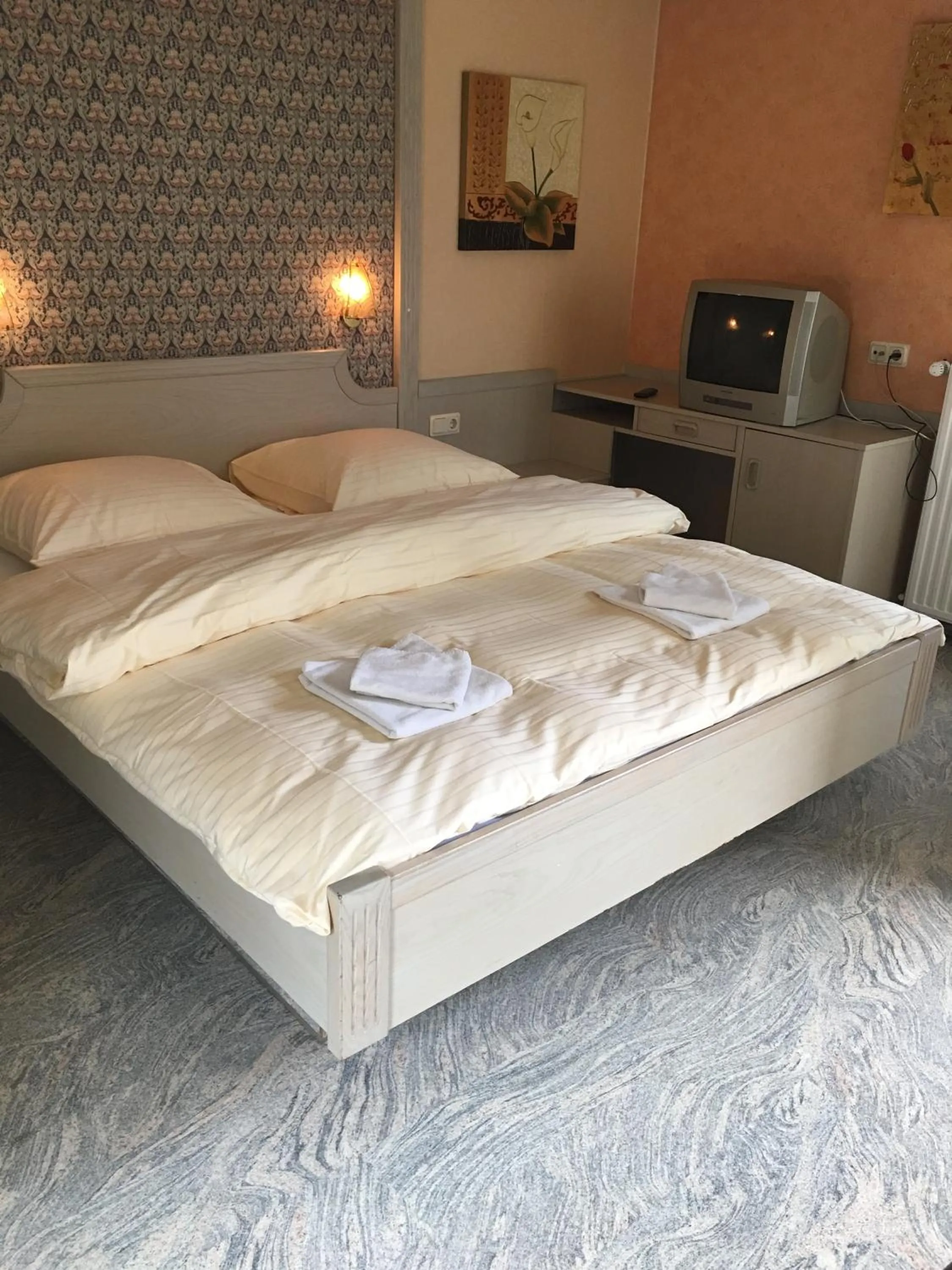 Photo of the whole room, Bed in Bed & Breakfast du Château