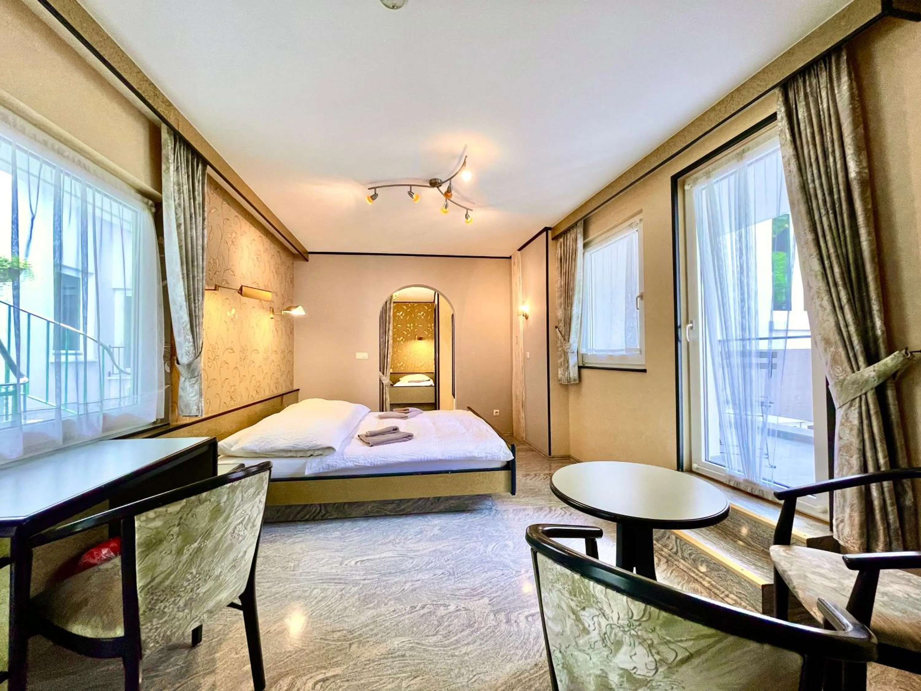 Photo of the whole room, Bed in Bed & Breakfast du Château