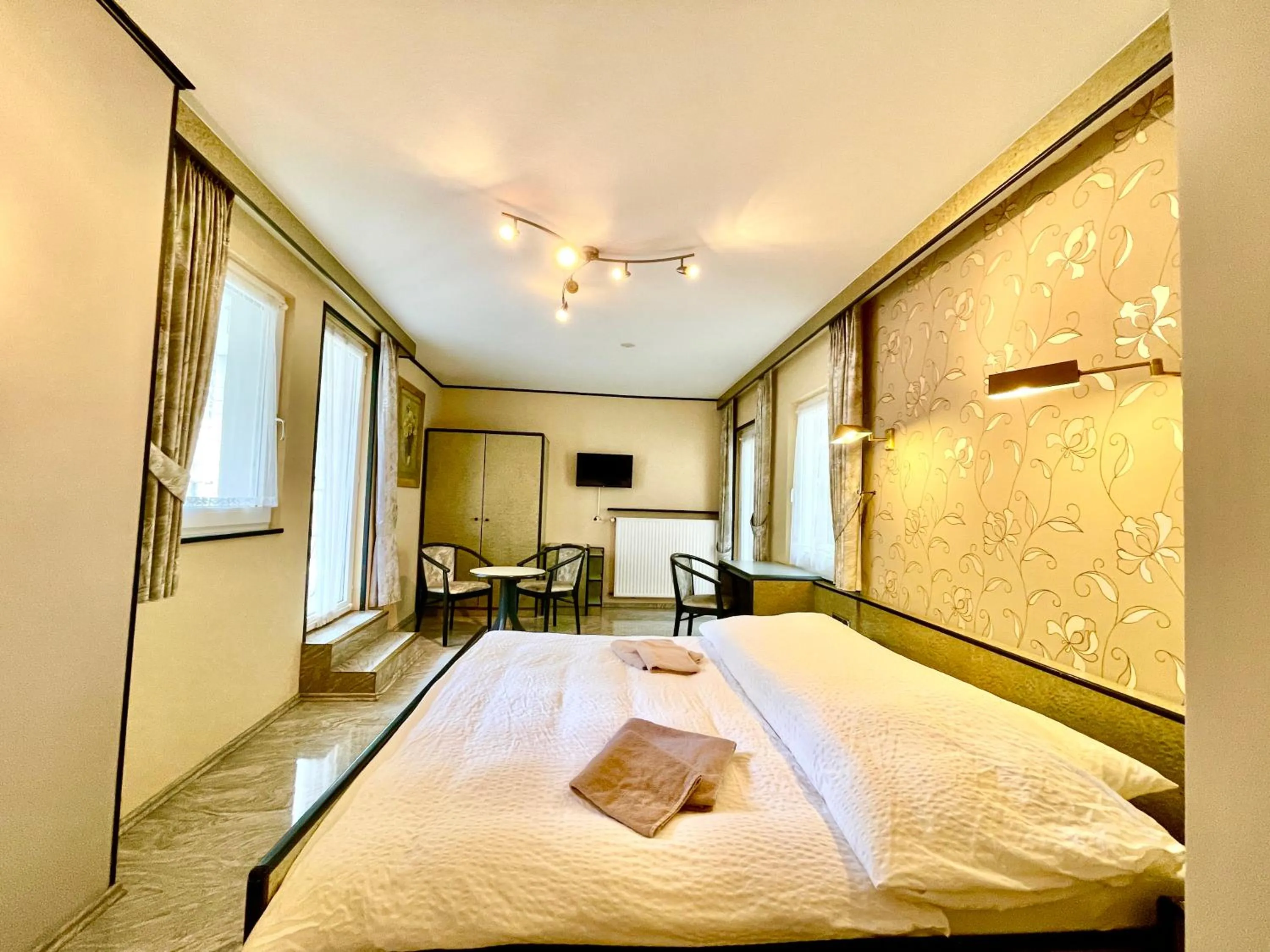 Photo of the whole room, Bed in Bed & Breakfast du Château