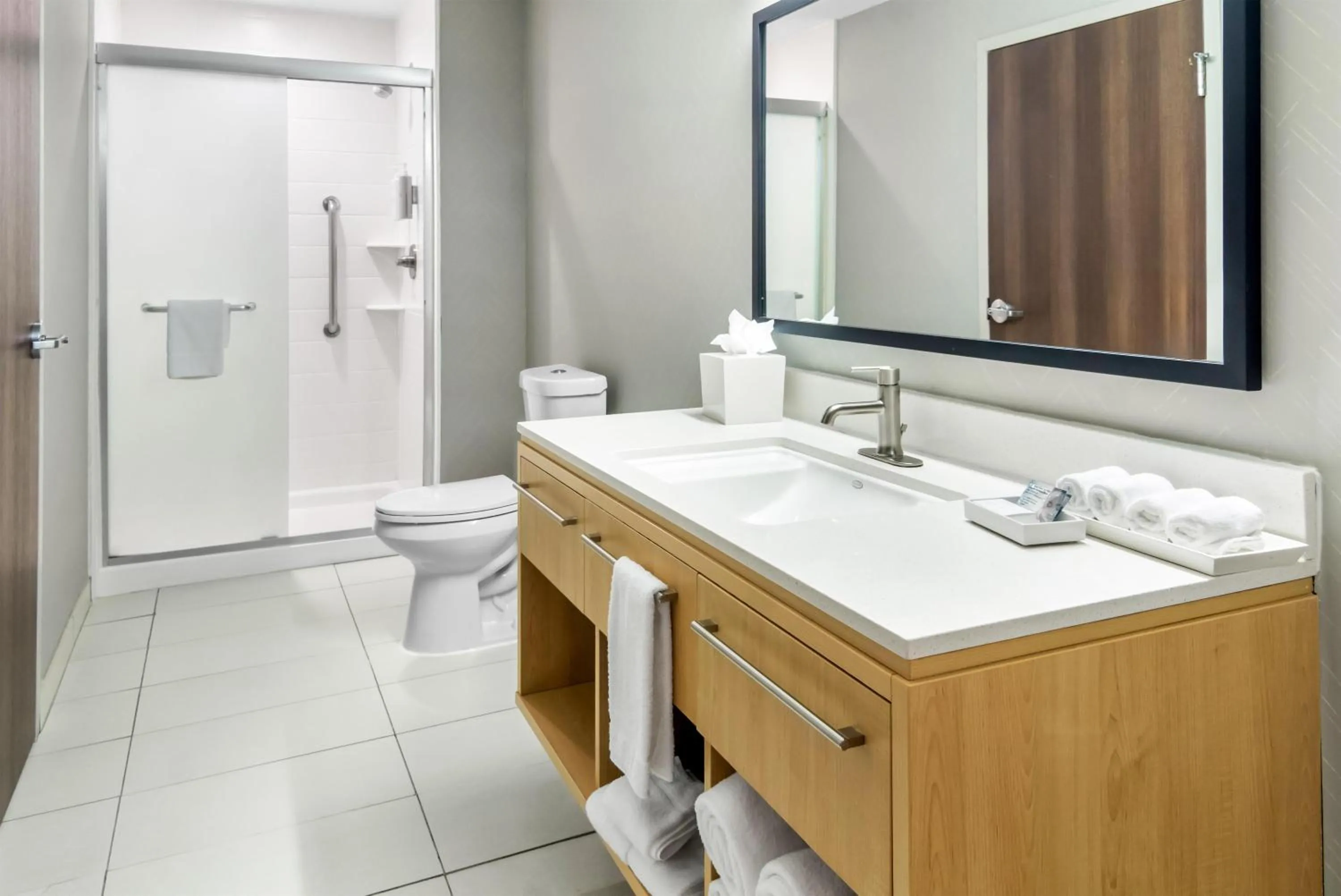 Bathroom in Home2 Suites By Hilton Dallas Grand Prairie