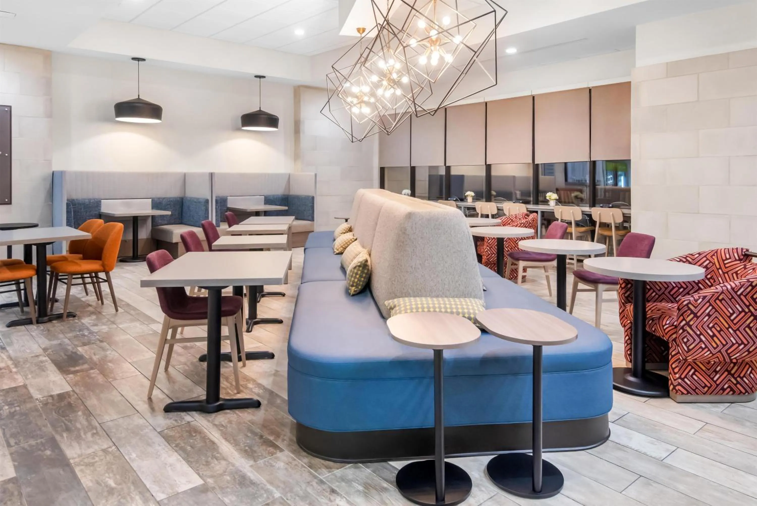 Breakfast in Home2 Suites By Hilton Dallas Grand Prairie