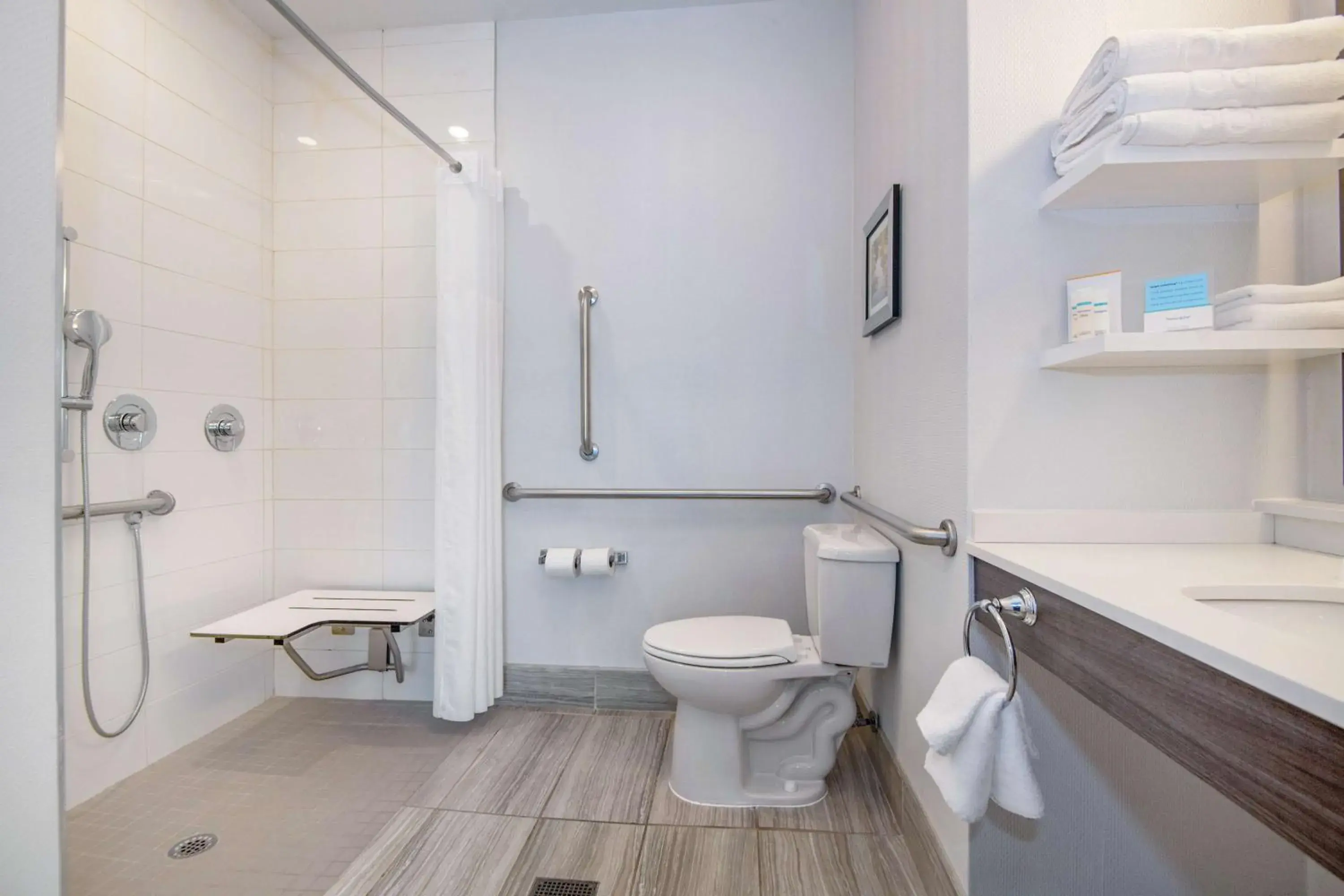 Bathroom in Hampton Inn Lumberton, NC Bathroom in Hampton Inn Lumberton, NC