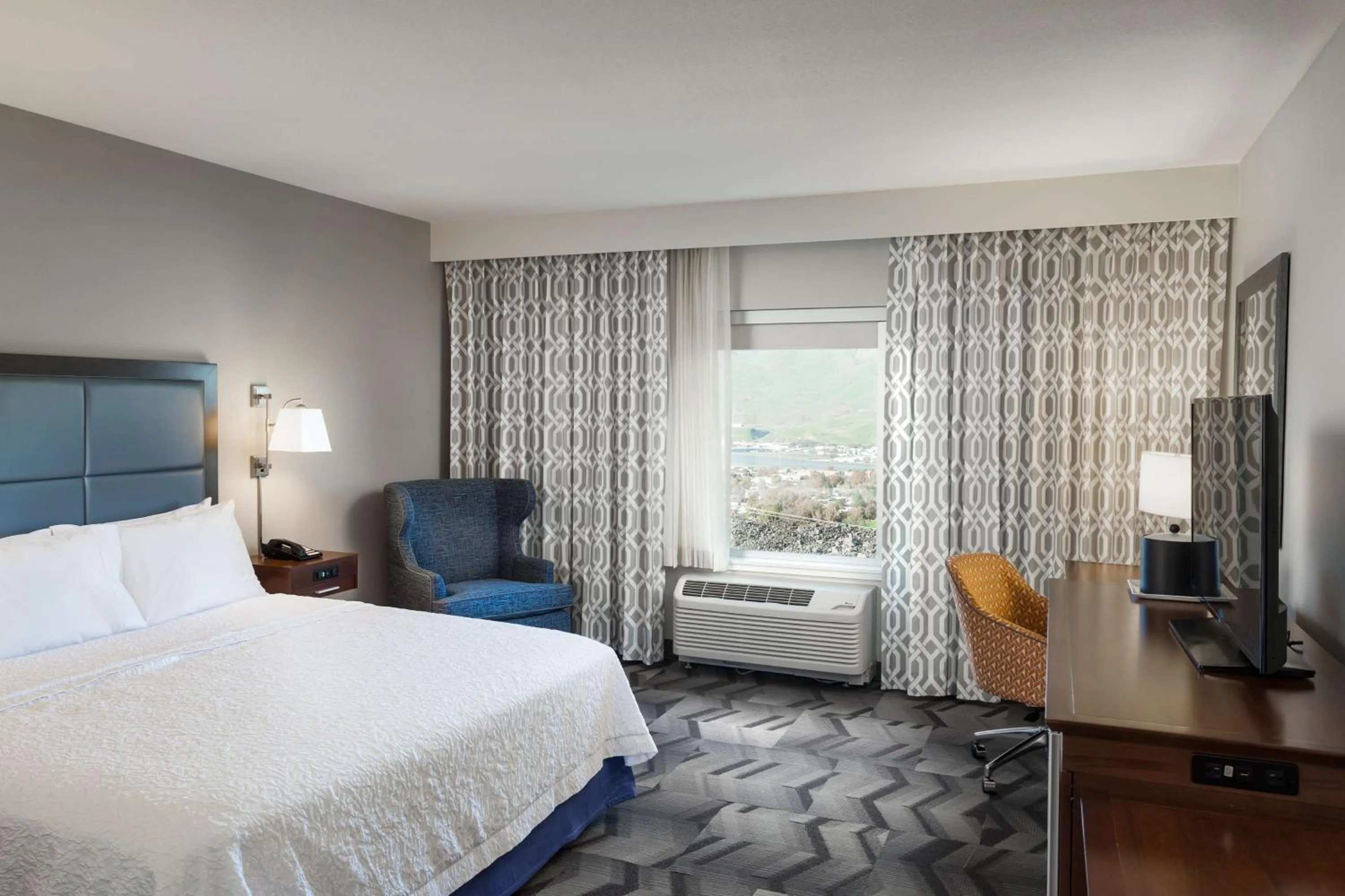 Bed in Hampton Inn Lewiston, ID