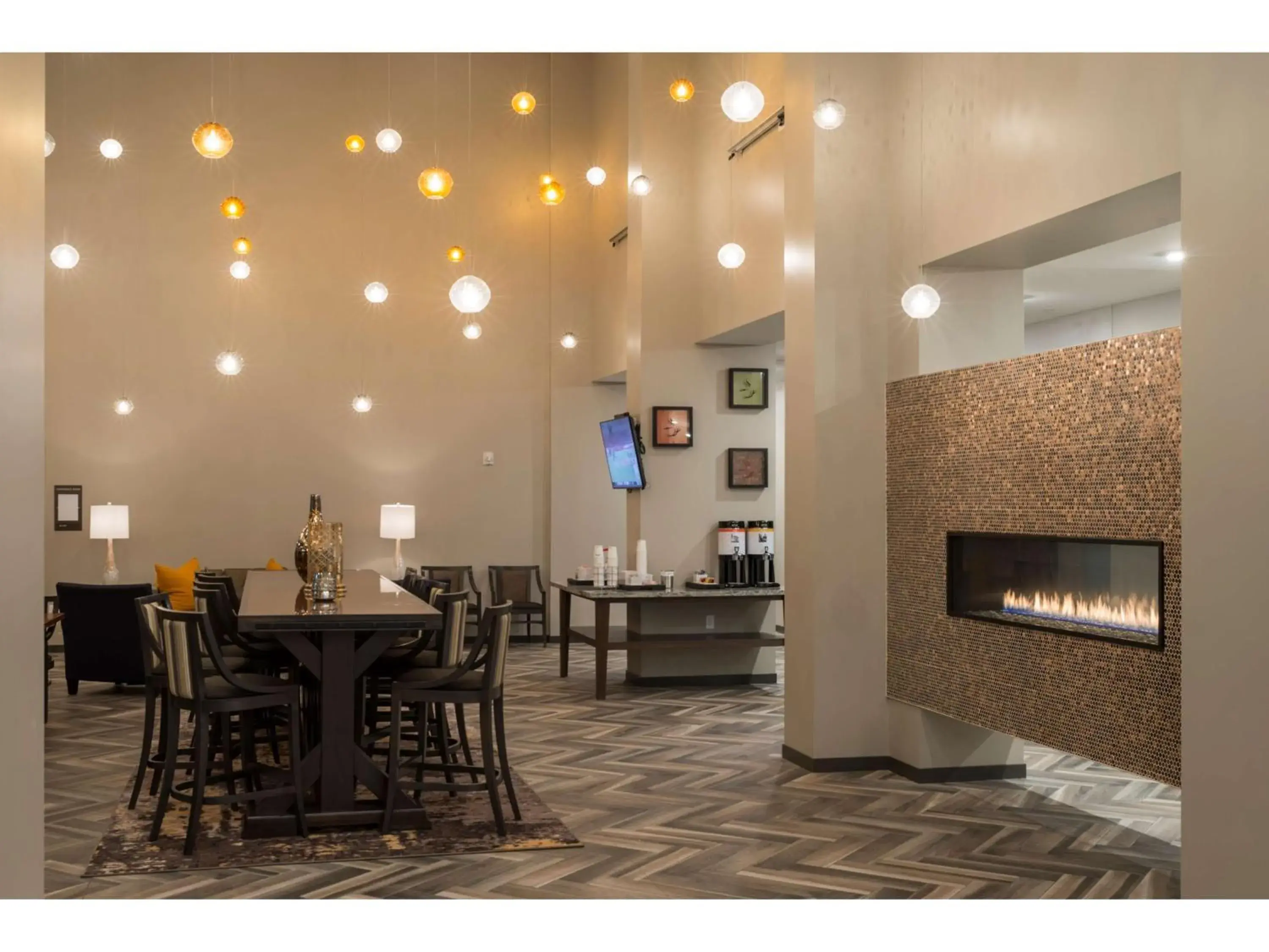 Lobby or reception in Hampton Inn and Suites Minneapolis University Area, MN Lobby or reception in Hampton Inn and Suites Minneapolis University Area, MN