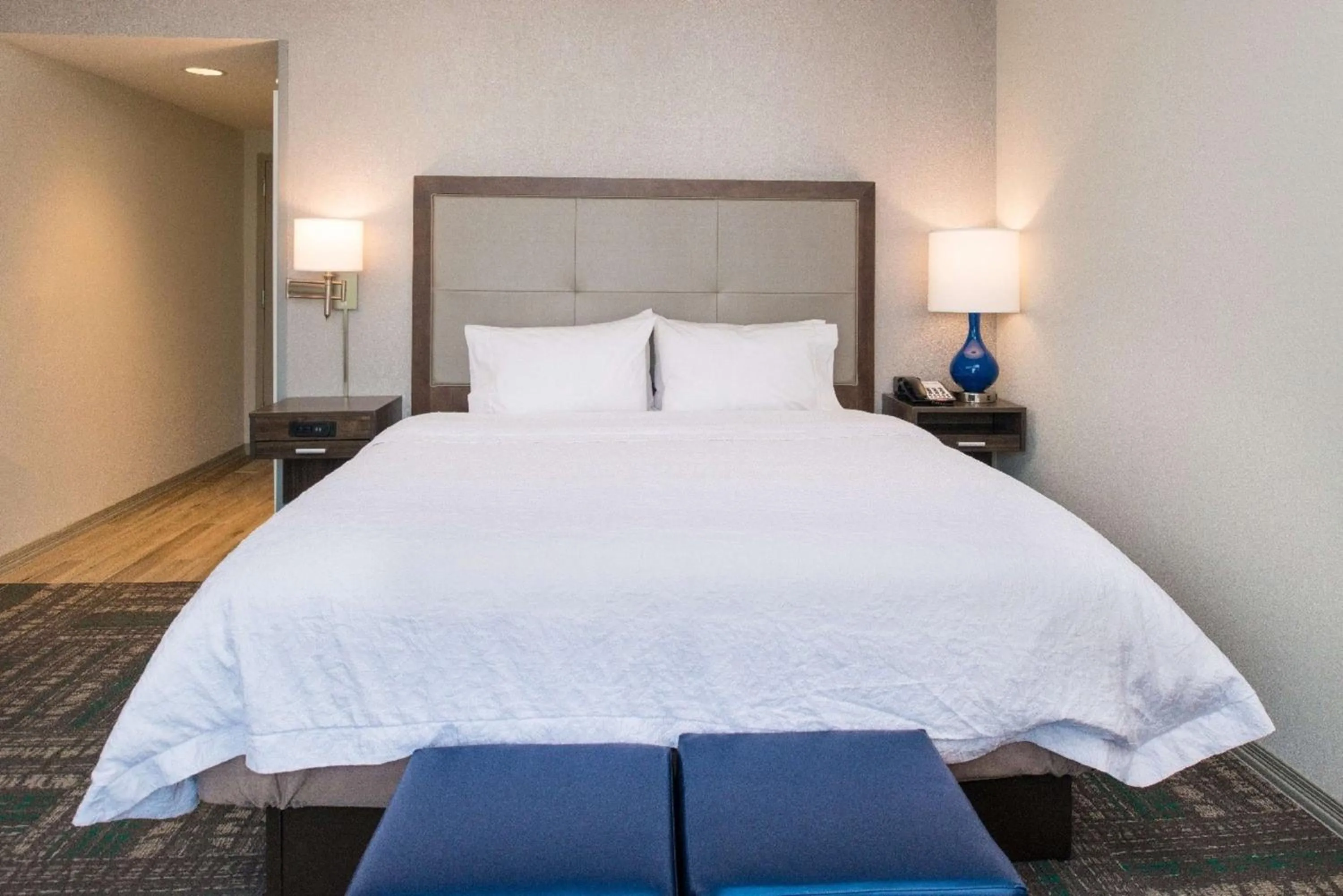 Bed in Hampton Inn - Paragould