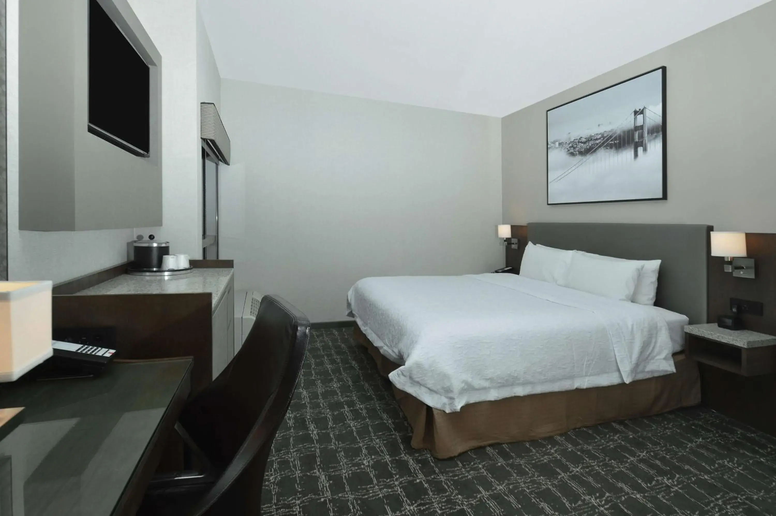 Executive King Room - Non-Smoking in Hampton Inn - Paragould Executive King Room - Non-Smoking in Hampton Inn - Paragould