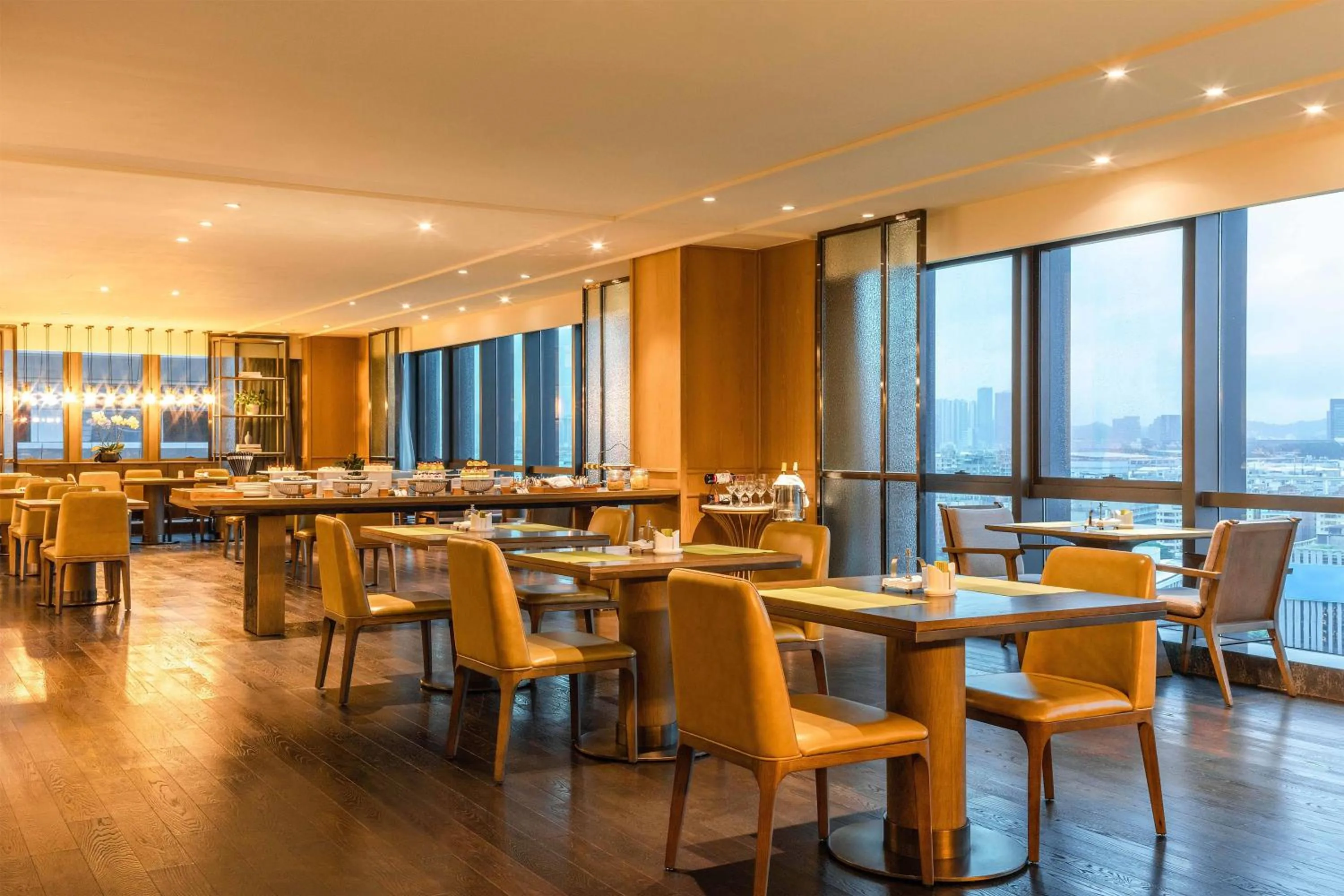 Property building in DoubleTree by Hilton Hotel Shenzhen Longhua