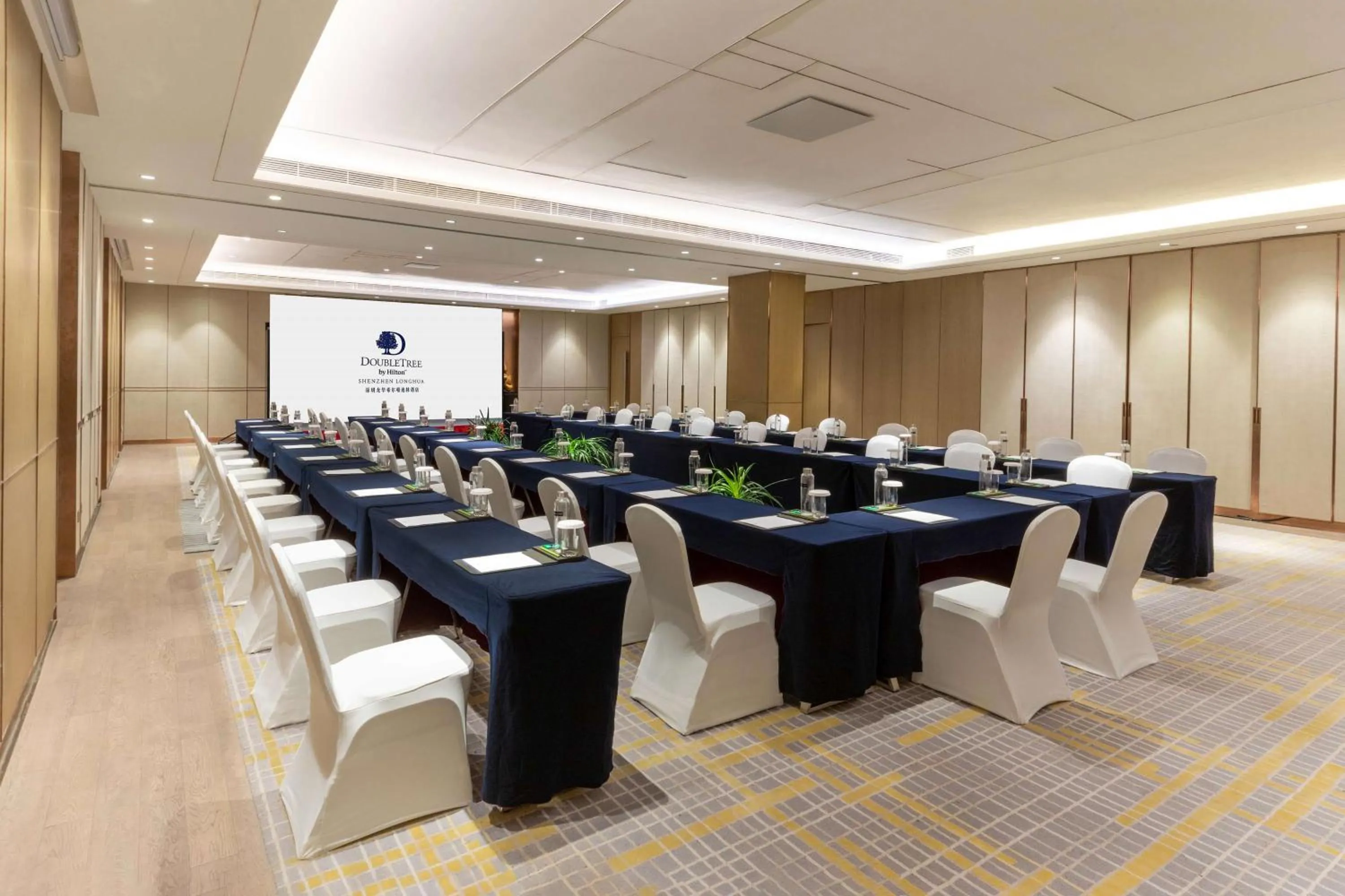 Meeting/conference room in DoubleTree by Hilton Hotel Shenzhen Longhua