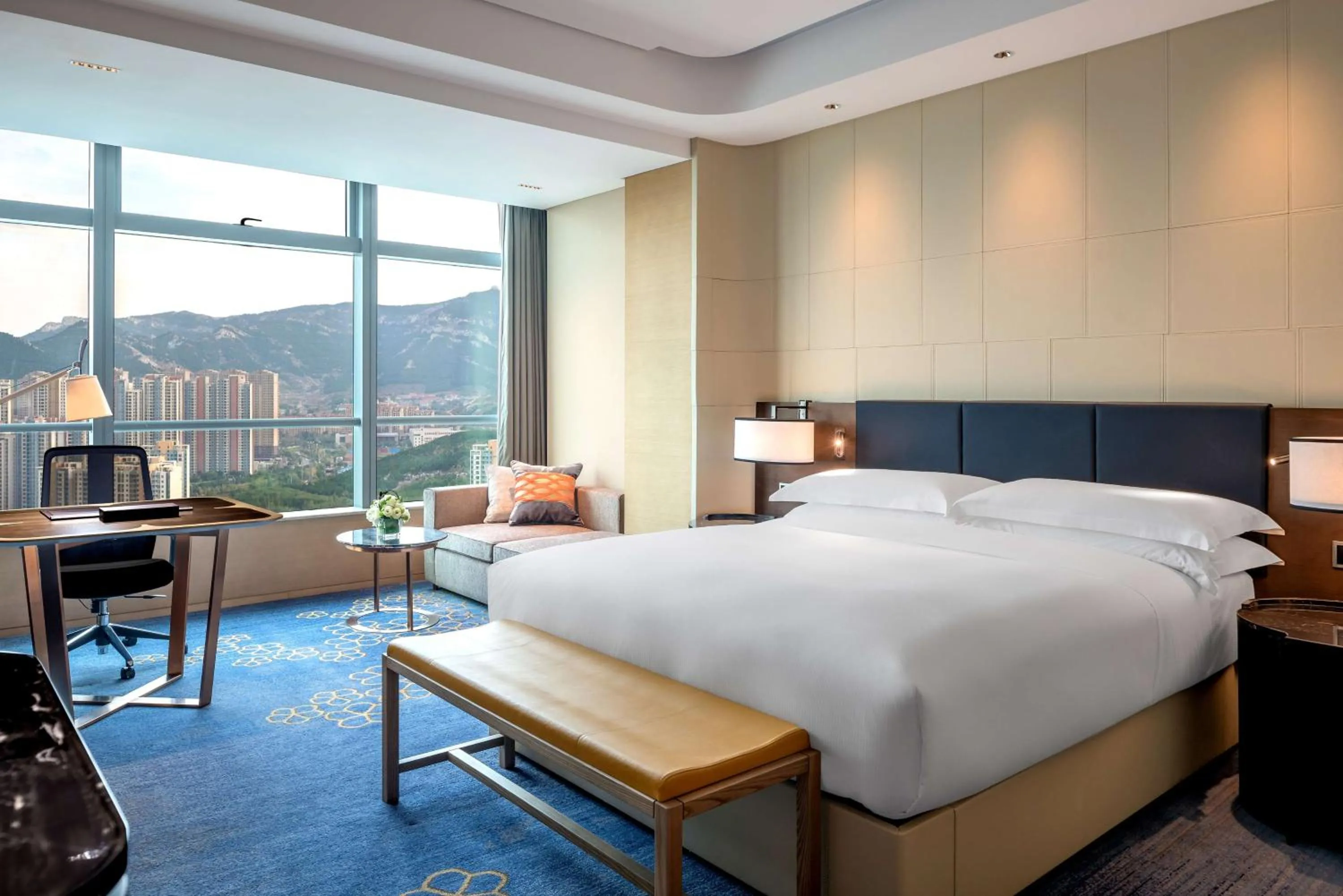 Bed in Hilton Jinan South Hotel & Residences