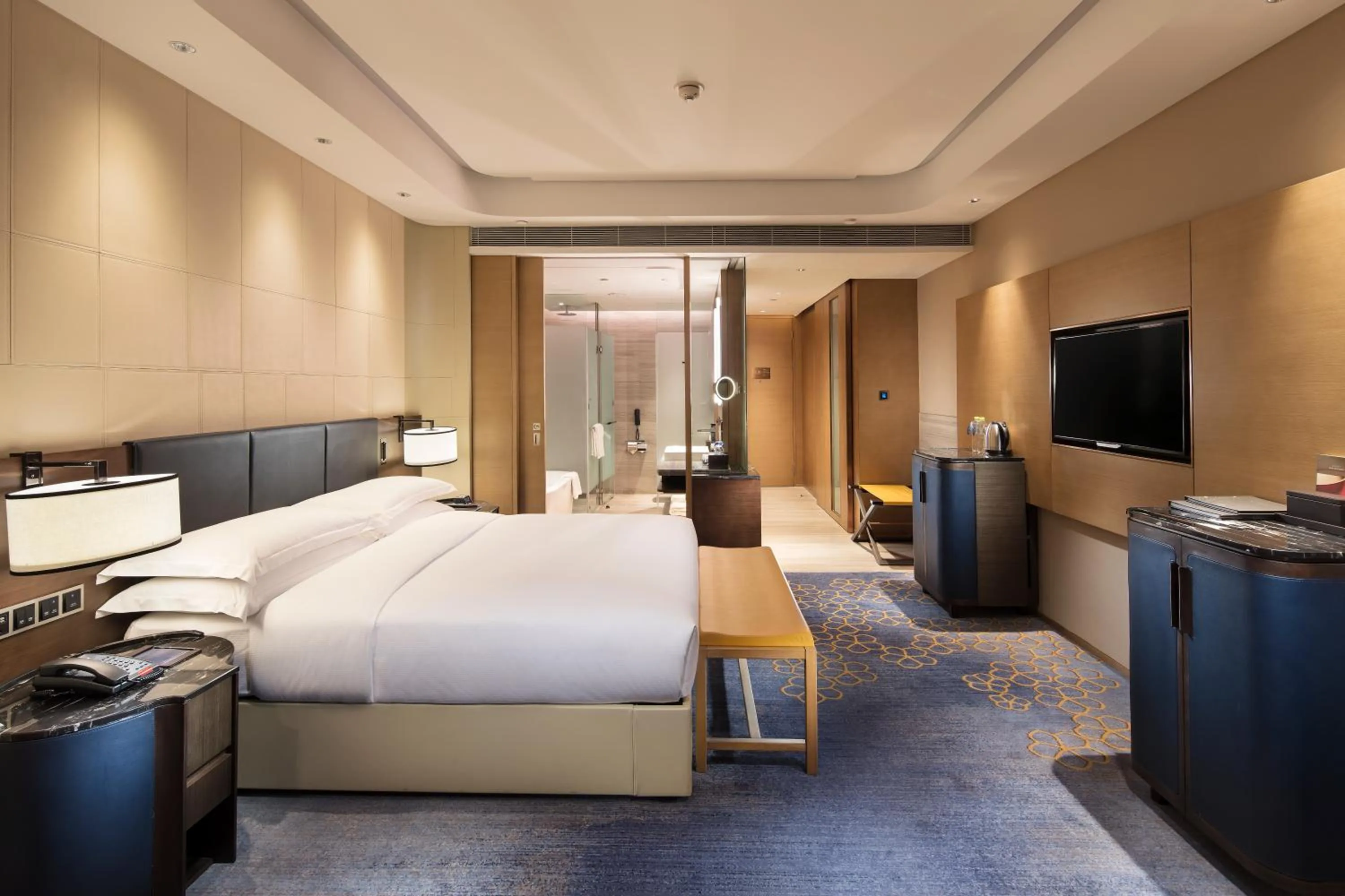Bed in Hilton Jinan South Hotel & Residences