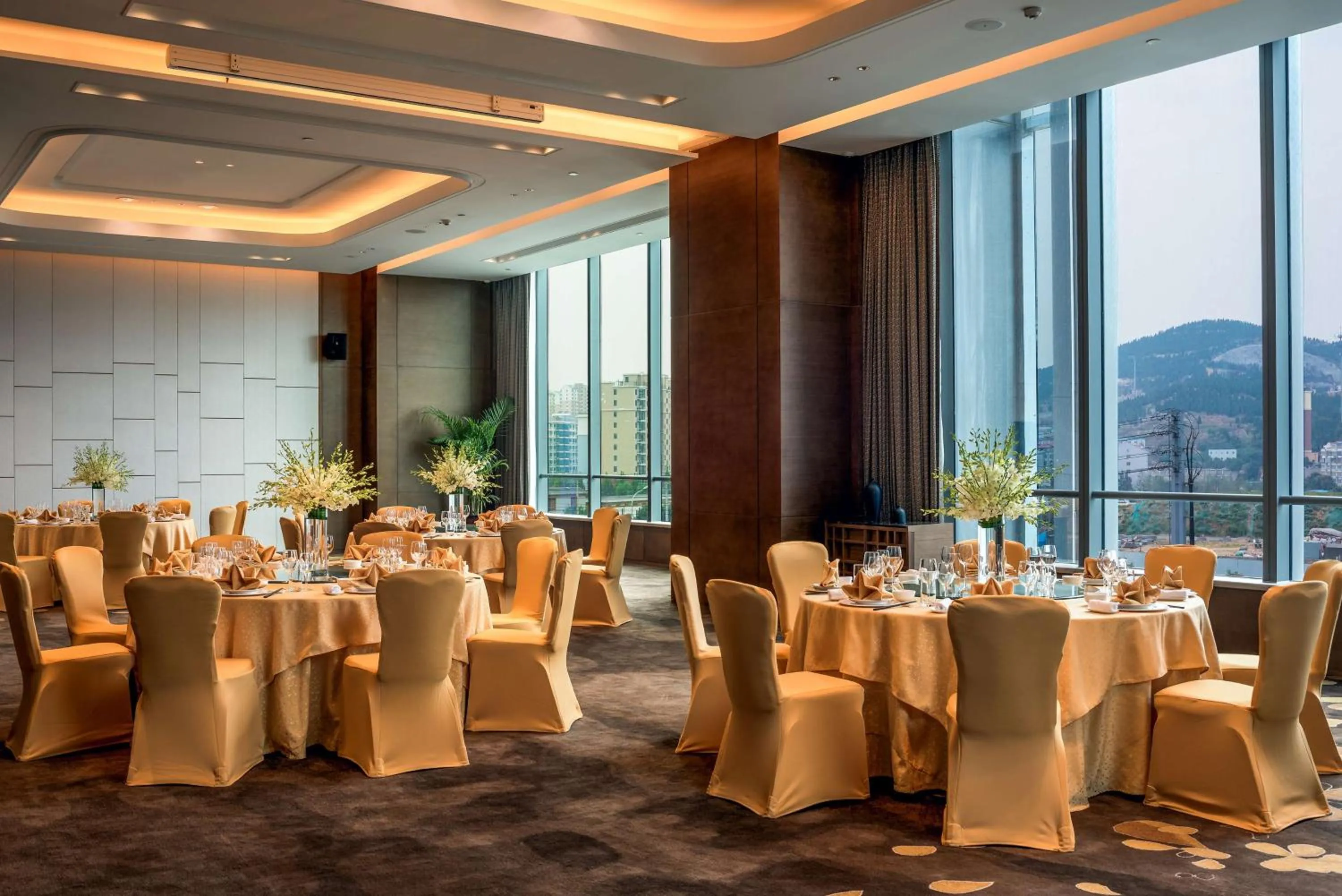 Meeting/conference room in Hilton Jinan South Hotel & Residences
