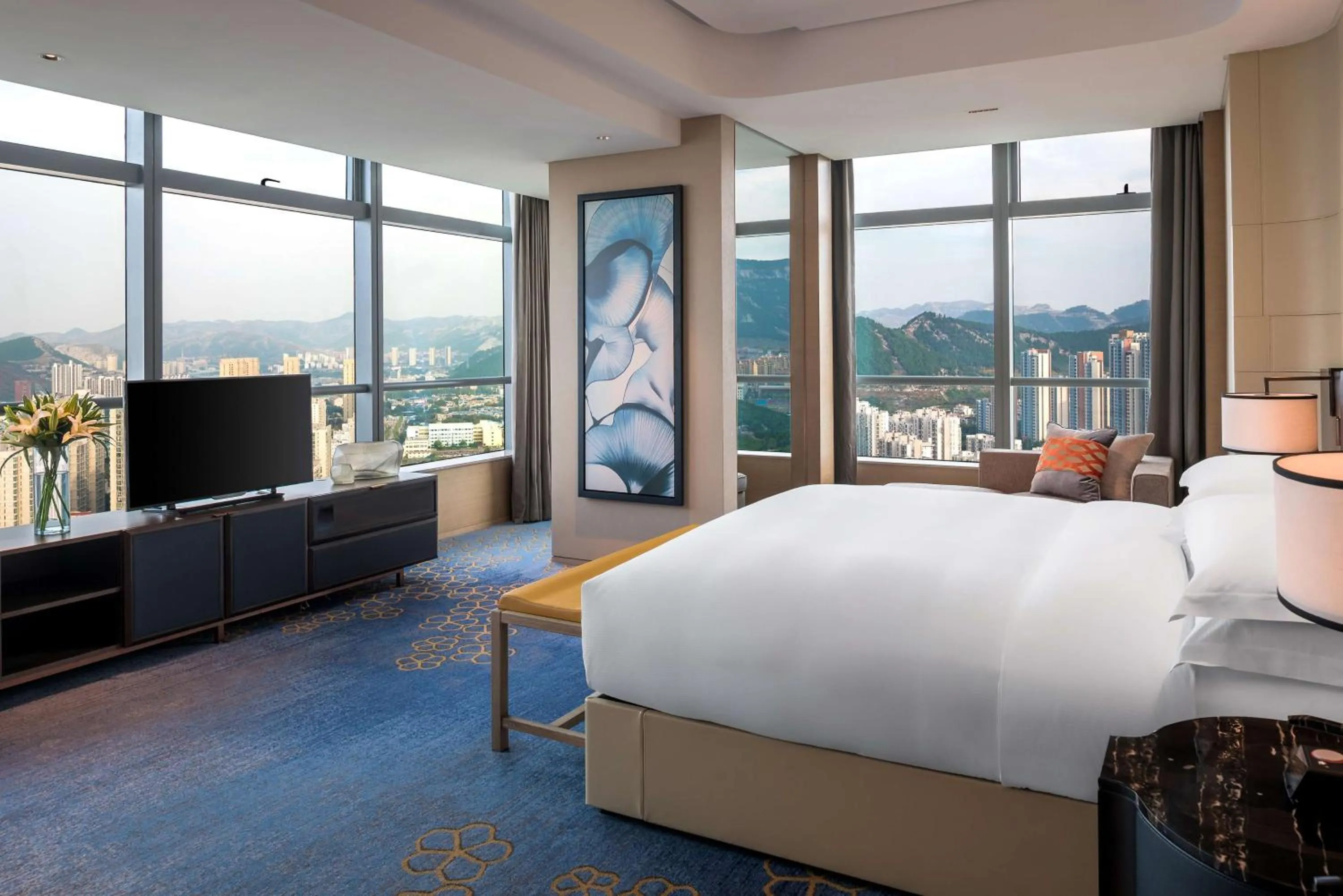 Bed in Hilton Jinan South Hotel & Residences