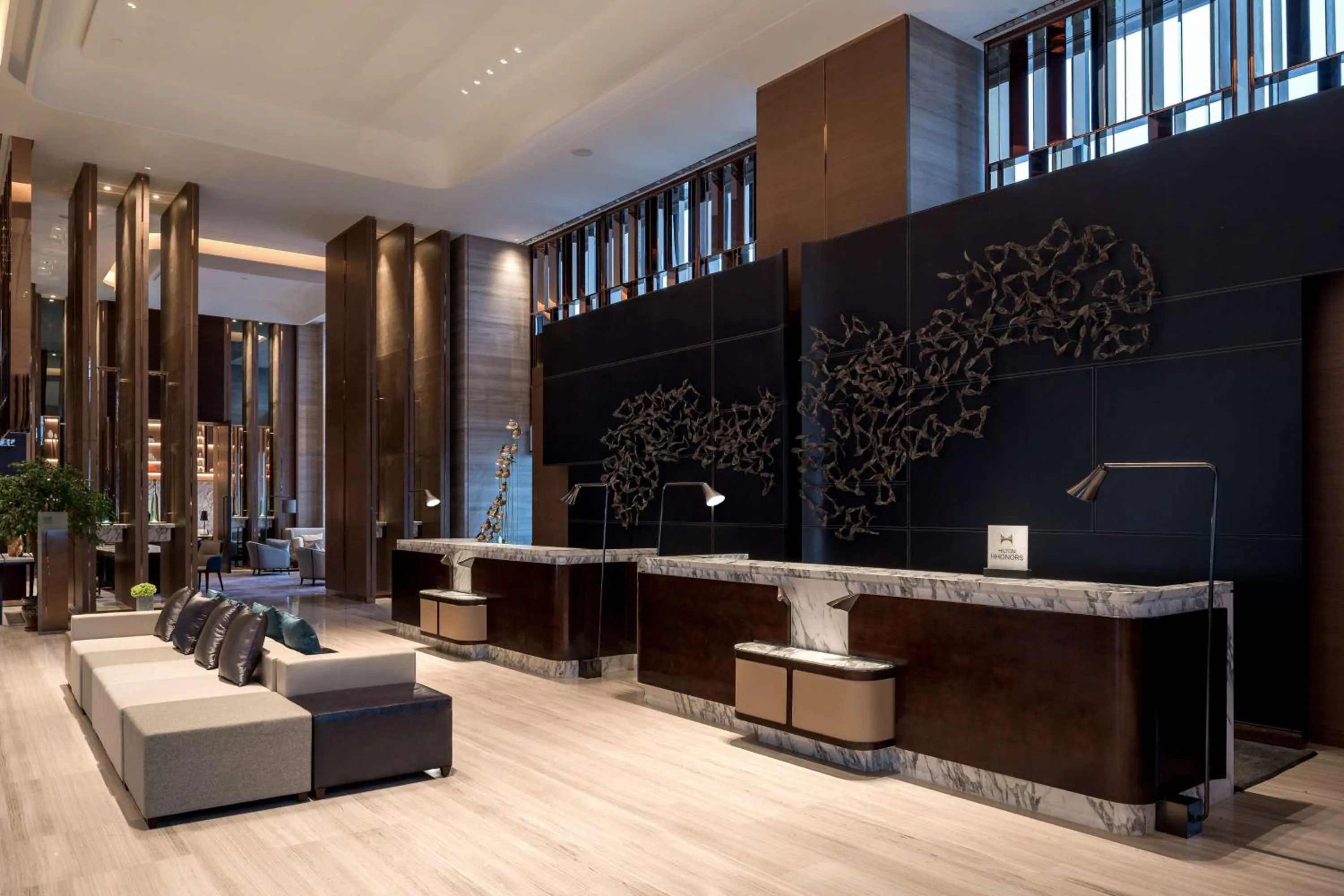 Lobby or reception in Hilton Jinan South Hotel & Residences