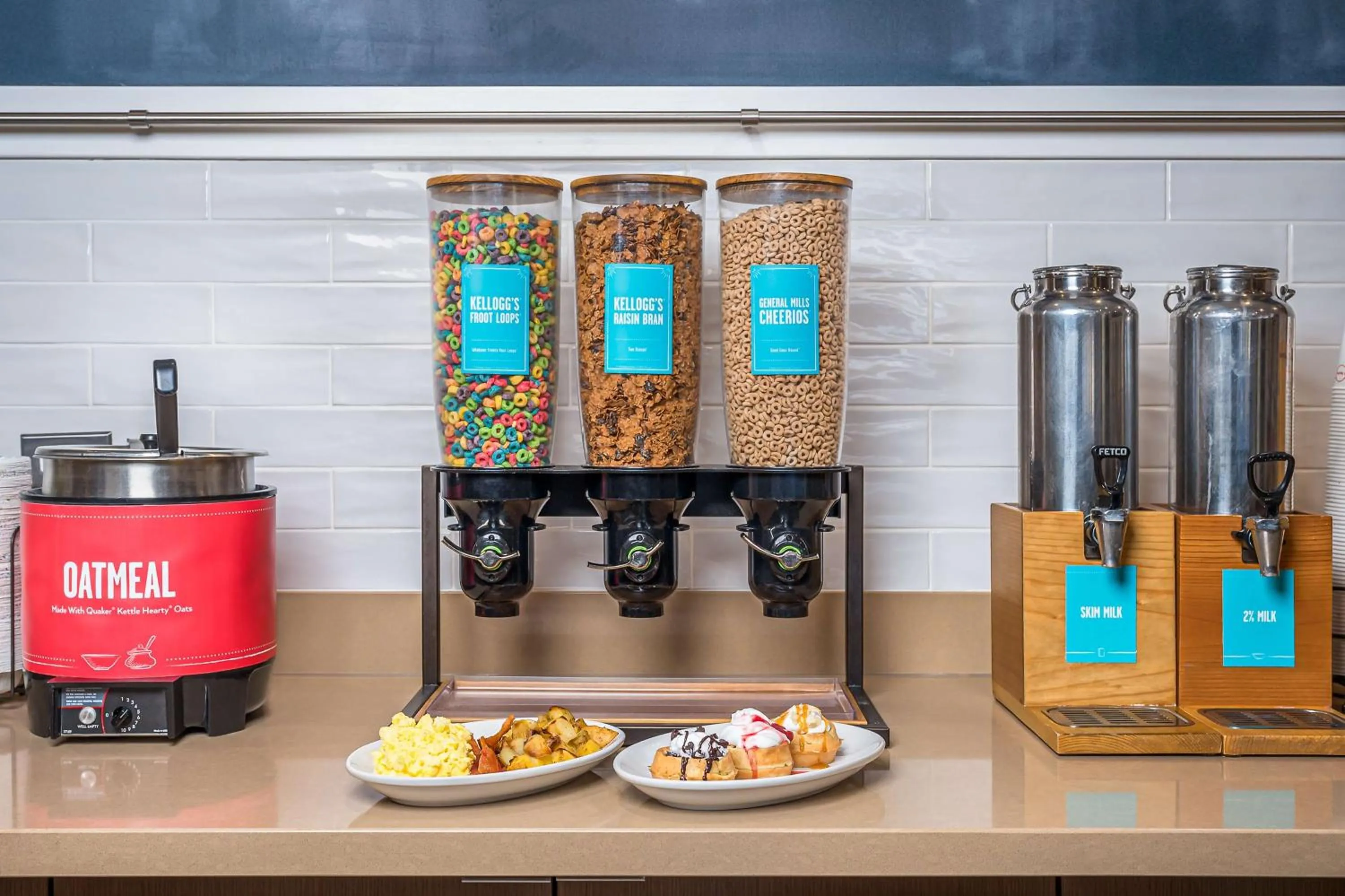 Breakfast in Hampton Inn Chicago North-Loyola Station, Il